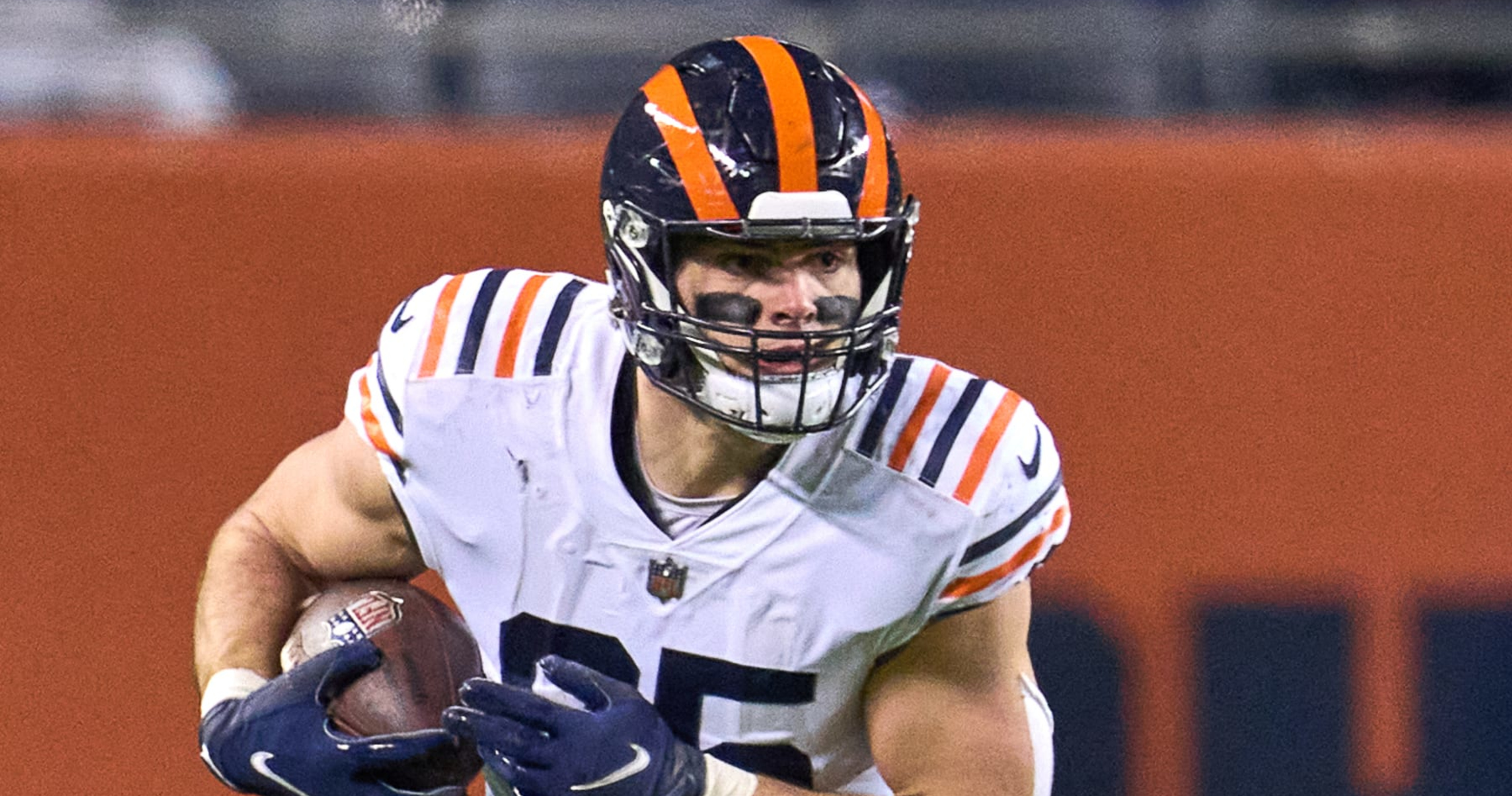 Bears TE Cole Kmet is getting a contract extension