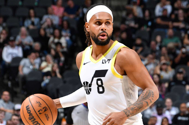 SAN ANTONIO, TX - NOVEMBER 9: Patty Mills #8 of the Utah Jazz dribbles the ball during the game against the San Antonio Spurs on November 9, 2024 at the Frost Bank Center in San Antonio, Texas. NOTE TO USER: User expressly acknowledges and agrees that, by downloading and or using this photograph, user is consenting to the terms and conditions of the Getty Images License Agreement. Mandatory Copyright Notice: Copyright 2024 NBAE (Photos by Logan Riely/NBAE via Getty Images)