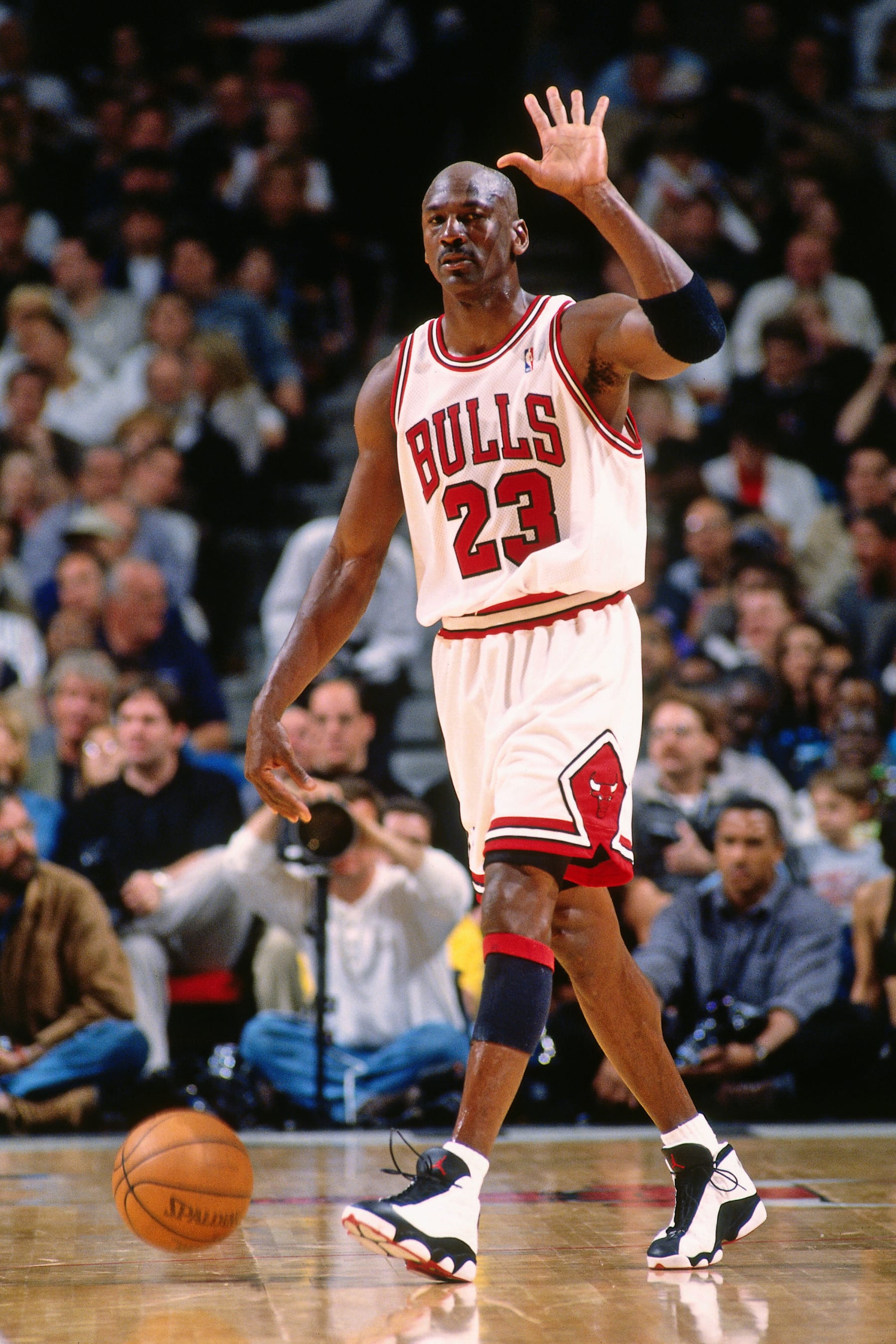 Michael Jordan Celebrated by NBA Fans on Bulls Legend’s 61st Birthday