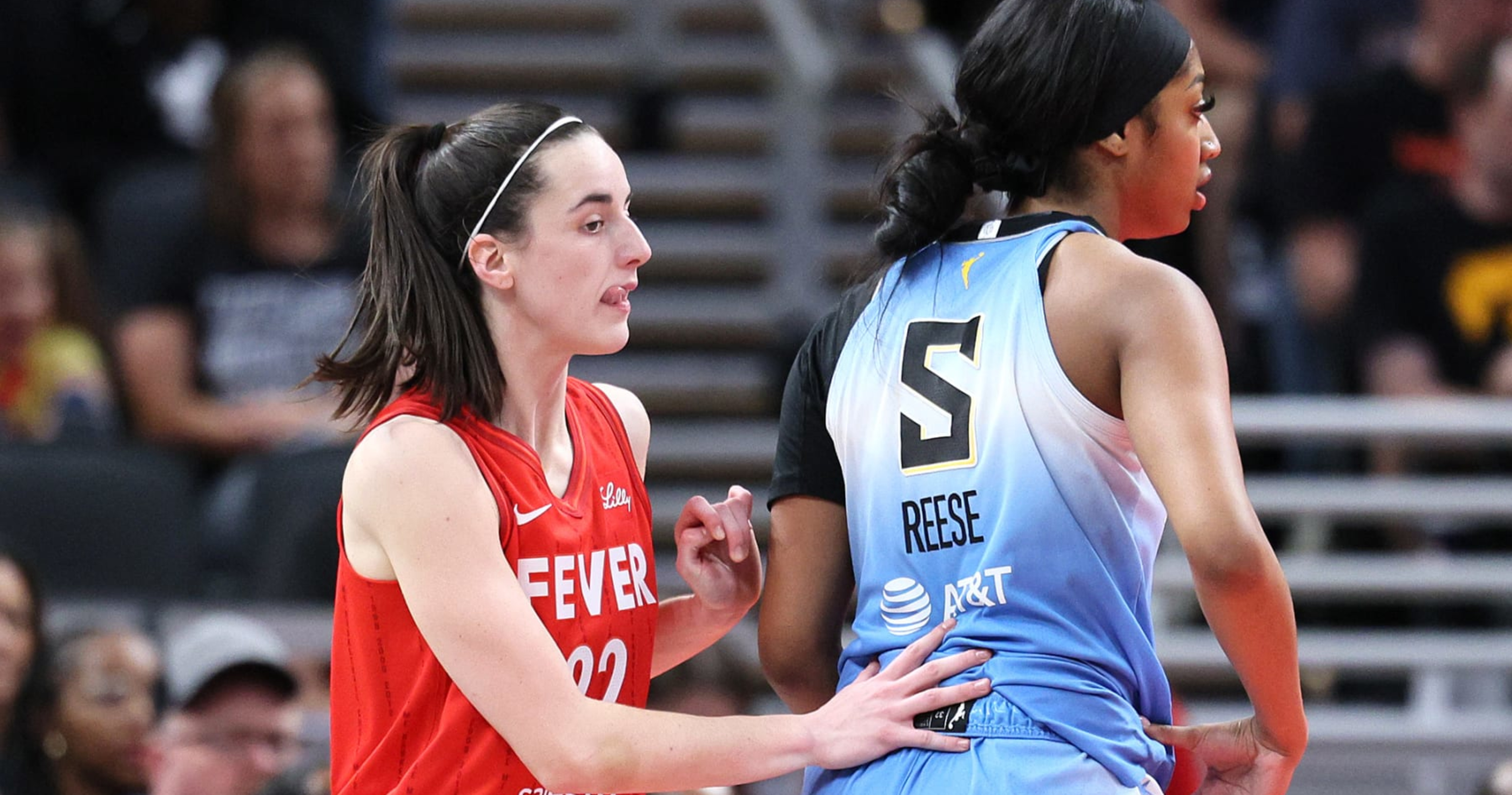 Caitlin Clark vs. Angel Reese Battle Hyped by WNBA Fans as Fever Upset  Cardoso, Sky | News, Scores, Highlights, Stats, and Rumors | Bleacher Report