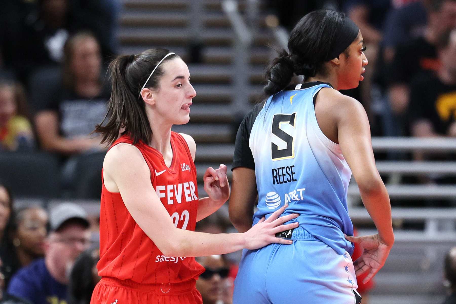 Caitlin Clark vs. Angel Reese Battle Hyped by WNBA Fans as Fever Upset  Cardoso, Sky | News, Scores, Highlights, Stats, and Rumors | Bleacher Report