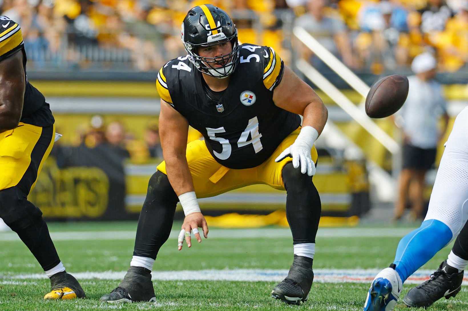 PITTSBURGH, PA - SEPTEMBER 22: Zach Frazier #54 of the Pittsburgh Steelers in action against the Los Angeles Chargers on September 22, 2024 at Acrisure Stadium in Pittsburgh, Pennsylvania. (Photo by Justin K. Aller/Getty Images)