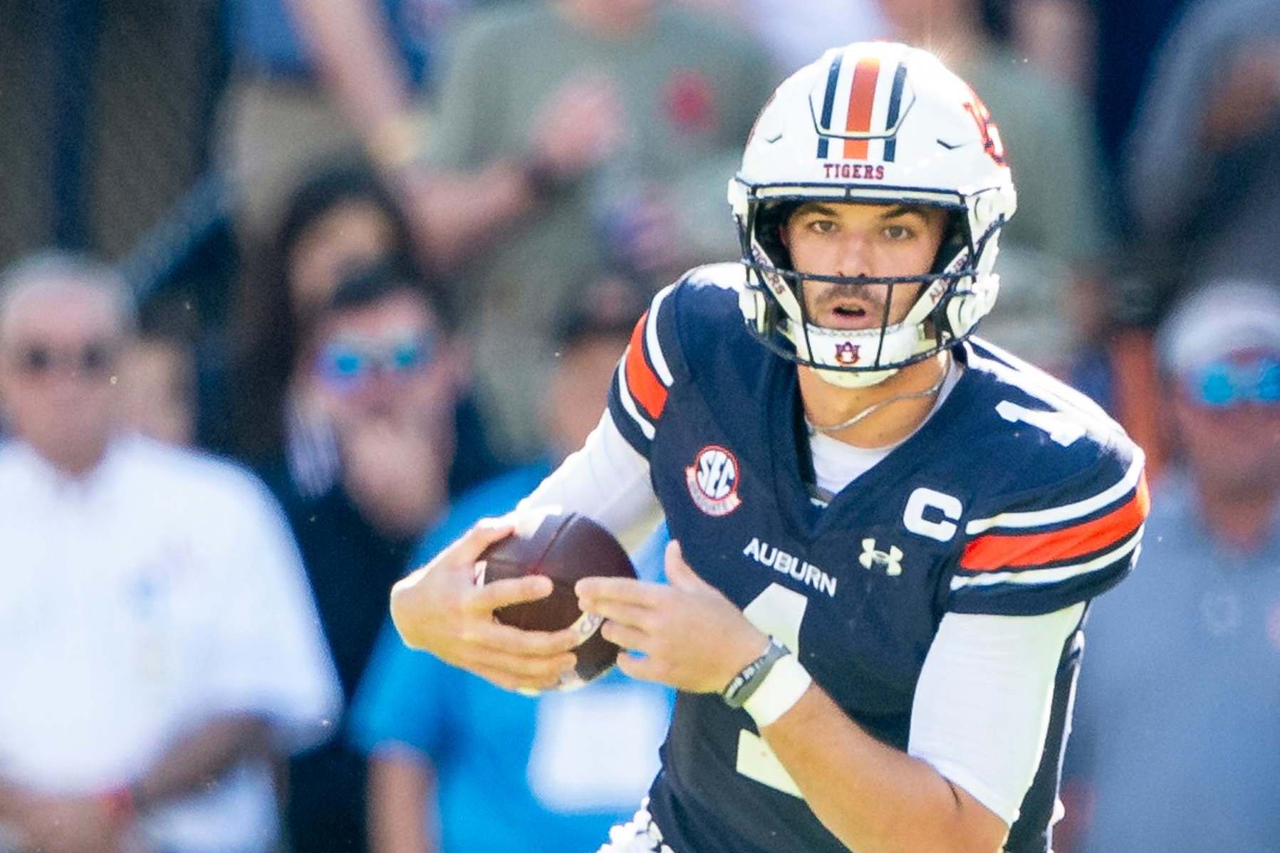 AUBURN, ALABAMA - NOVEMBER 16: Quarterback Payton Thorne #1 of the Auburn Tigers during the game against the Louisiana Monroe Warhawks at Jordan-Hare Stadium on November 16, 2024 in Auburn, Alabama. (Photo by Michael Chang/Getty Images)
