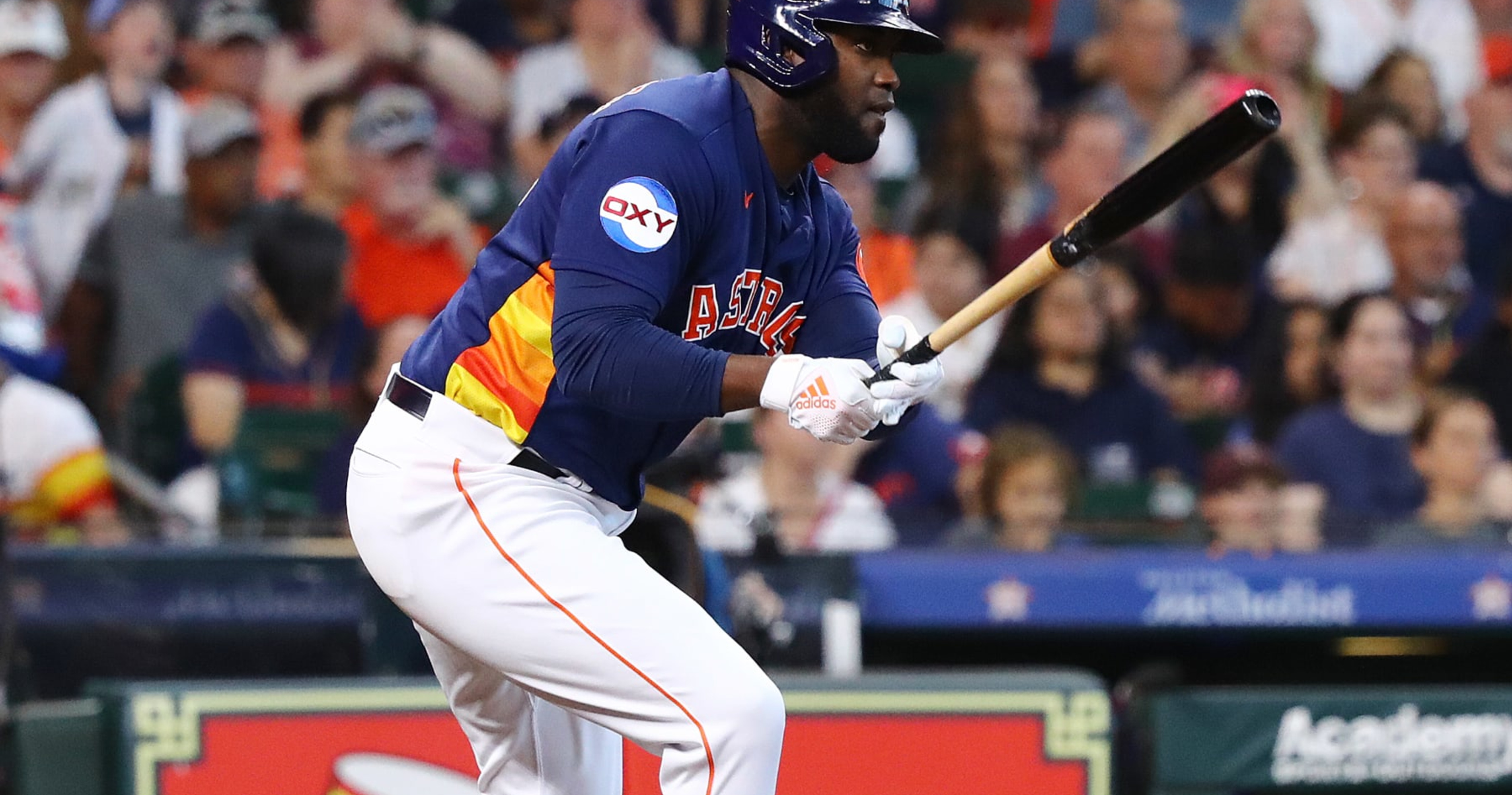 Astros place slugger Yordan Alvarez on IL with sore oblique