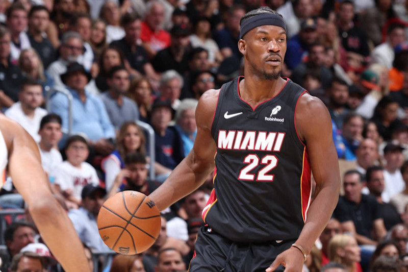MIAMI, FL - OCTOBER 30: Jimmy Butler #22 of the Miami Heat handles the ball during the game against the New York Knicks on October 30, 2024 at Kaseya Center in Miami, Florida. NOTE TO USER: User expressly acknowledges and agrees that, by downloading and or using this Photograph, user is consenting to the terms and conditions of the Getty Images License Agreement. Mandatory Copyright Notice: Copyright 2024 NBAE (Photo by Jeff Haynes/NBAE via Getty Images)