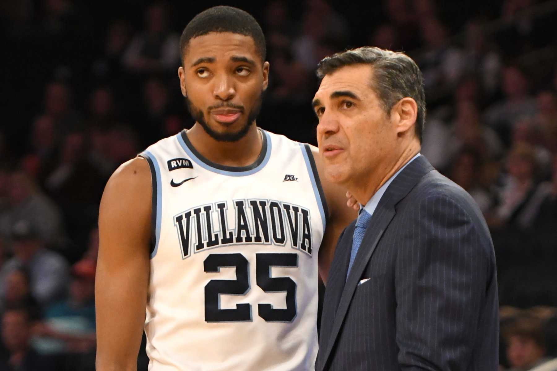 NEW YORK, NY - MARCH 09:  Head coach Jay Wright of the Villanova Wildcats talks with Mikal Bridges #25 during the semifinals of the 2018 Big East Mens Basketball against the Butler Bulldogs at Madison Square Garden on March 9, 2018 in New York City.  The Wildcats won 87-68.  Photo by Mitchell Layton/Getty Images) *** Local Caption *** Jay Wright;Mikal Bridges