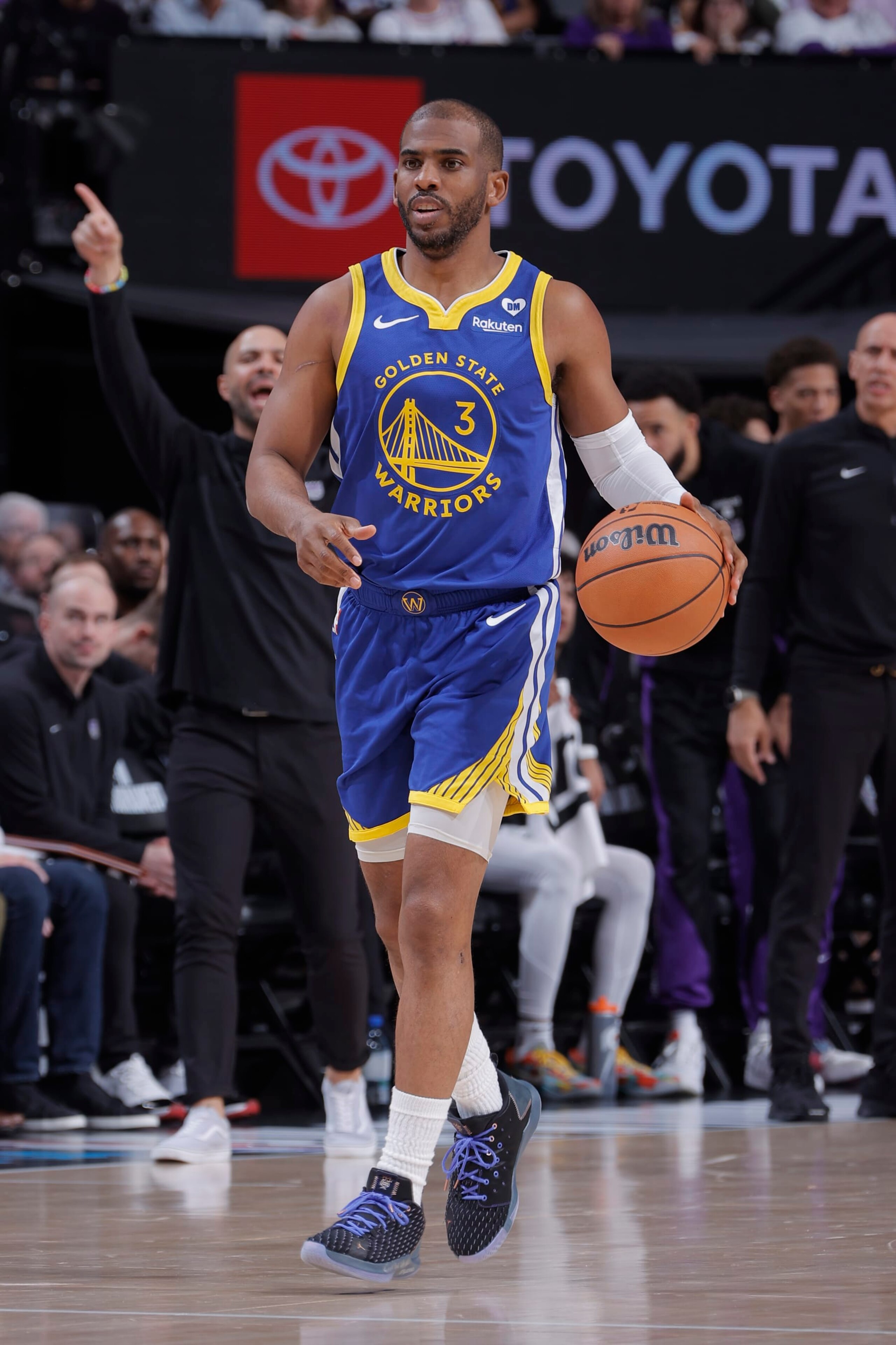 SACRAMENTO, CA - APRIL 16: Chris Paul #3 of the Golden State Warriors dribbles the ball during the game against the Sacramento Kings during the 2024 Play-In Tournament on April 16, 2024 at Golden 1 Center in Sacramento, California. NOTE TO USER: User expressly acknowledges and agrees that, by downloading and or using this Photograph, user is consenting to the terms and conditions of the Getty Images License Agreement. Mandatory Copyright Notice: Copyright 2024 NBAE (Photo by Rocky Widner/NBAE via Getty Images)