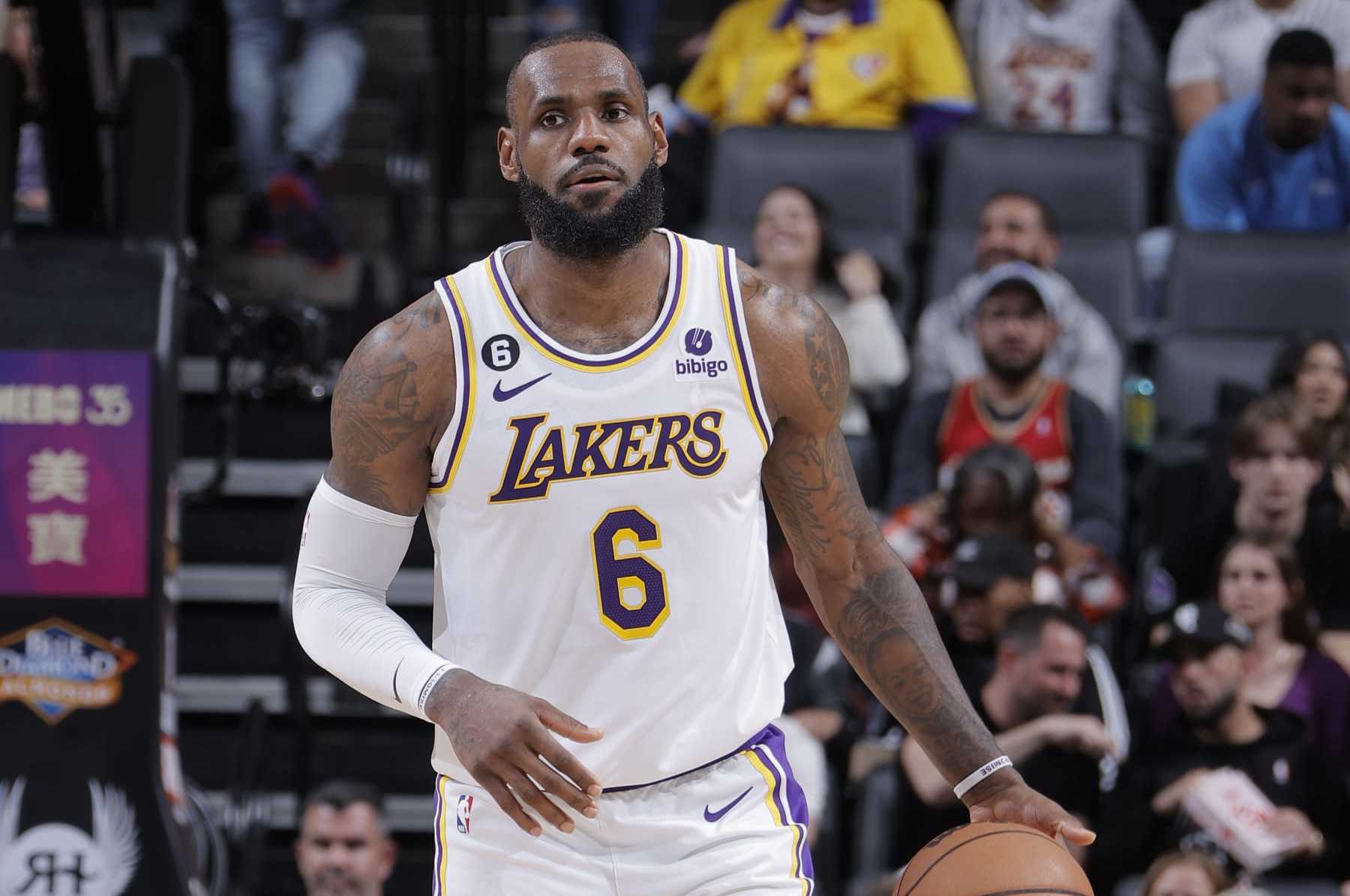 LeBron James on Lakers Trade Rumors: 'Y'all Know What the F--k Should Be  Happening', News, Scores, Highlights, Stats, and Rumors