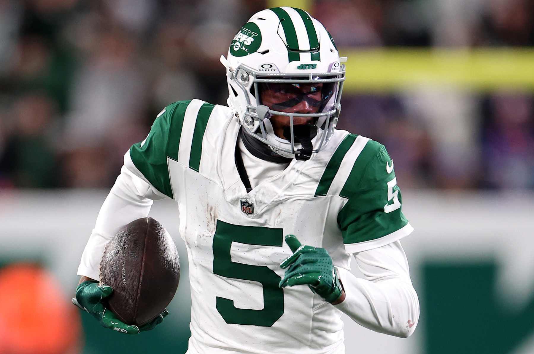 EAST RUTHERFORD, NEW JERSEY - OCTOBER 14: Garrett Wilson #5 of the New York Jets in action against the Buffalo Bills at MetLife Stadium on October 14, 2024 in East Rutherford, New Jersey. (Photo by Luke Hales/Getty Images)