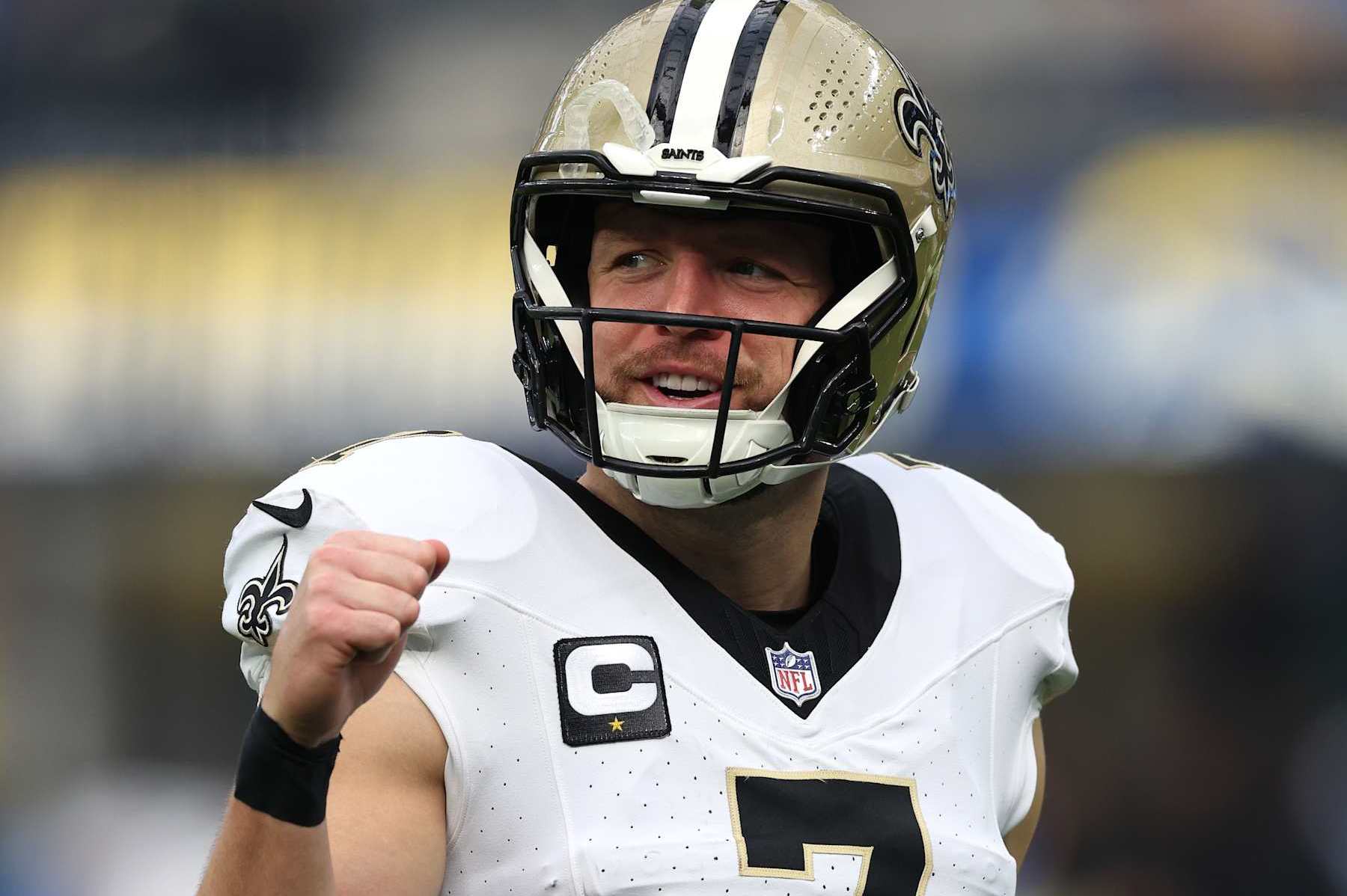 INGLEWOOD, CALIFORNIA - OCTOBER 27: Taysom Hill #7 of the New Orleans Saints looks on prior to a game against the Los Angeles Chargers at SoFi Stadium on October 27, 2024 in Inglewood, California. (Photo by Harry How/Getty Images)