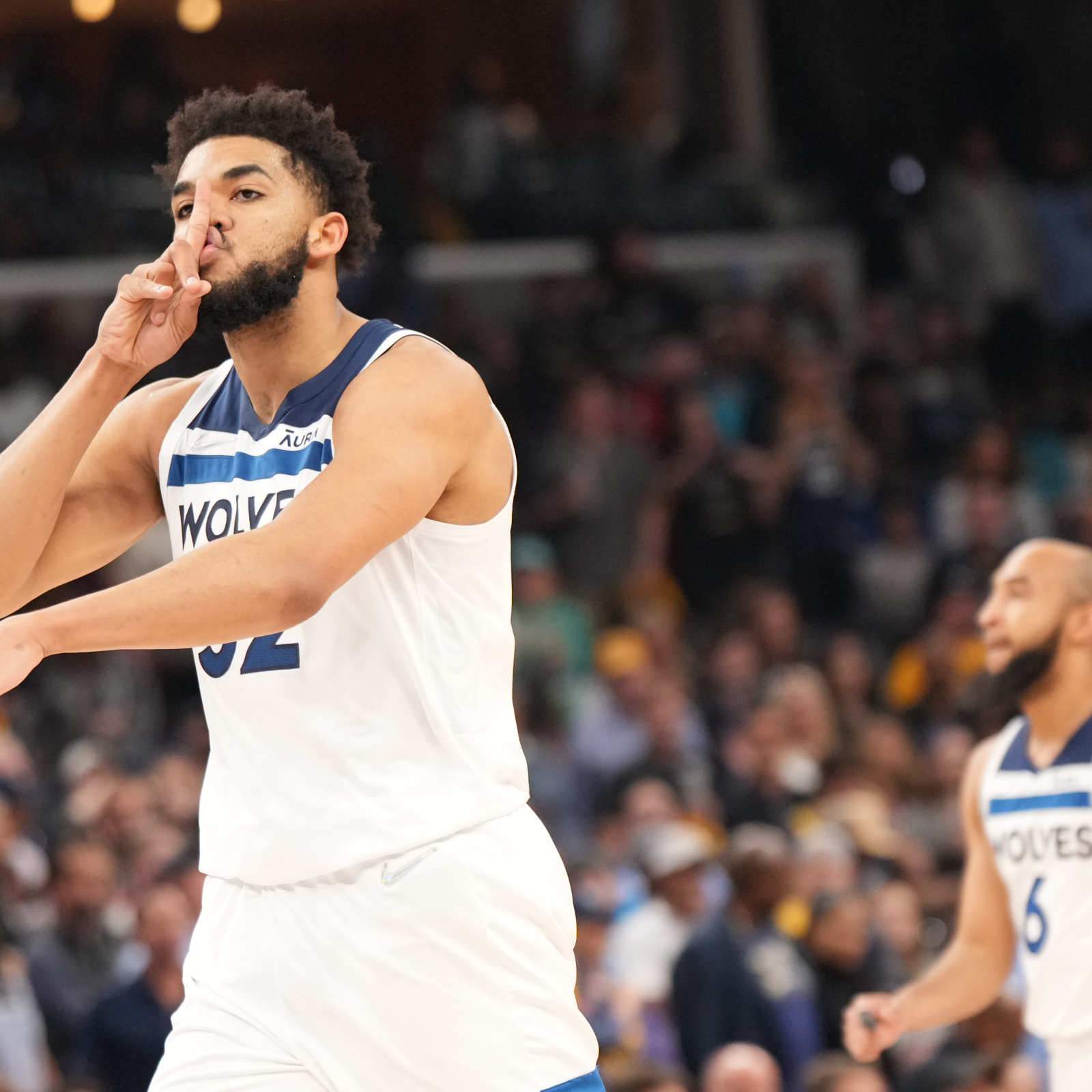 Karl-Anthony Towns denies any extra-sports team meetings