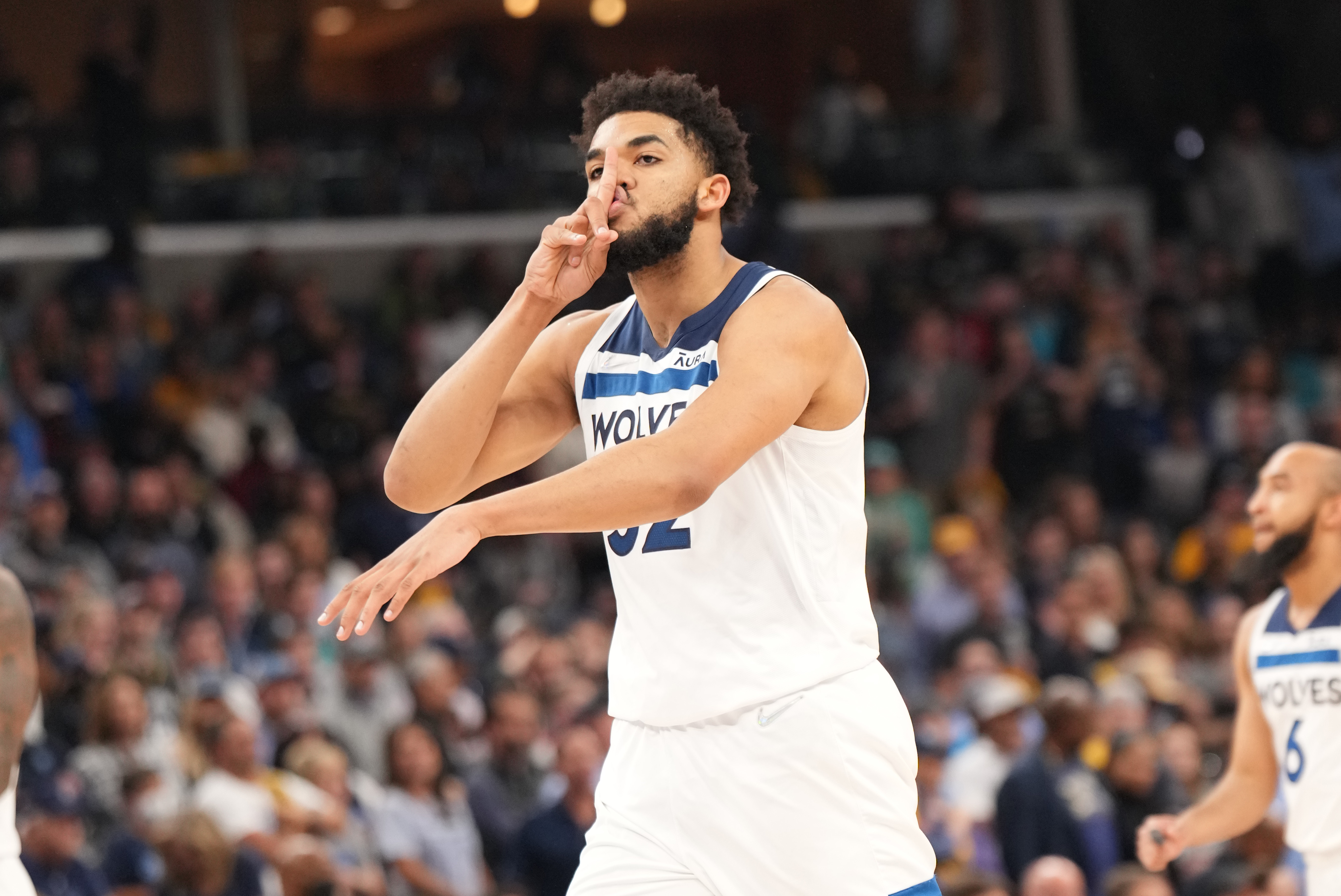 Karl-Anthony Towns denies any extra-sports team meetings