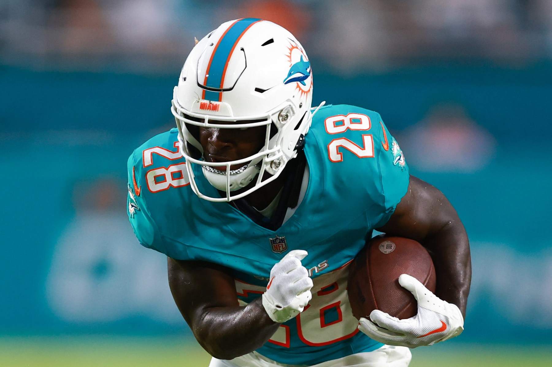 Miami Dolphins teammates see special talent in rookie RB De'Von