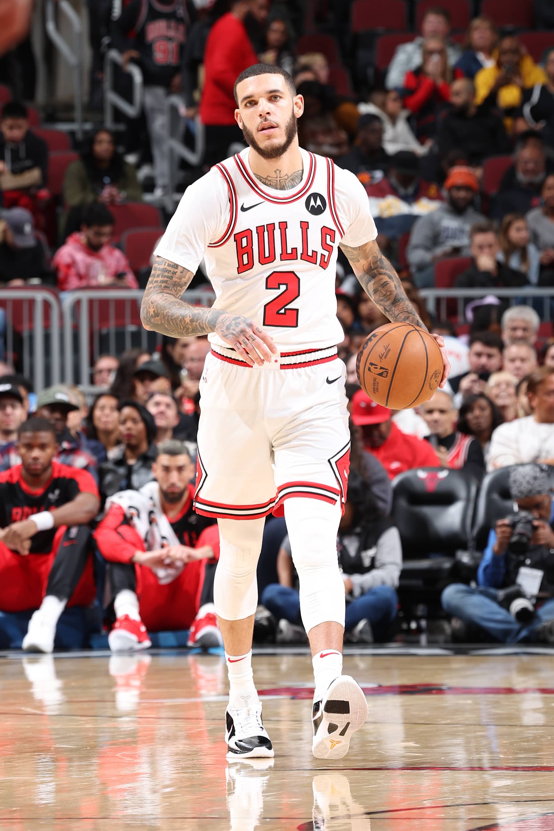 Bulls' Lonzo Ball Thrills Fans in Return from Knee Injury; 1st NBA Game Since 2022 News