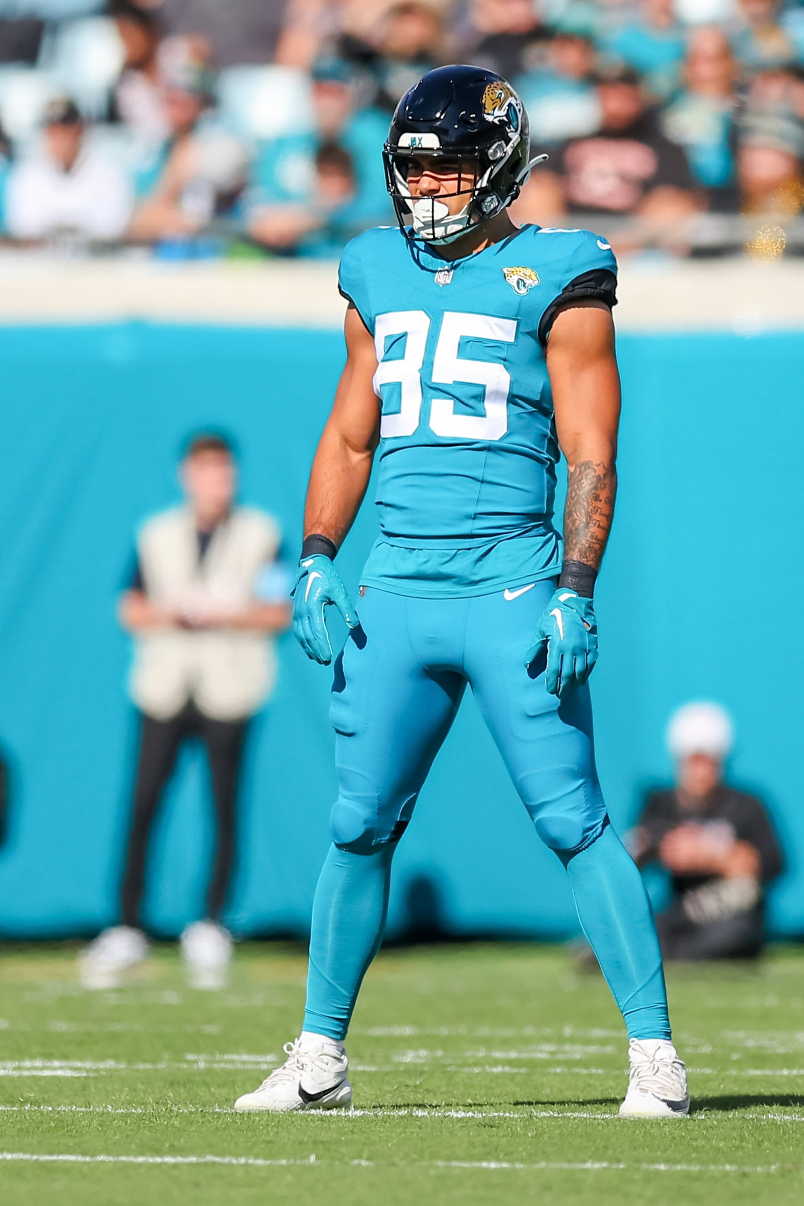 JACKSONVILLE, FLORIDA - DECEMBER 1: Brenton Strange #85 of the Jacksonville Jaguars awaits the kickoff from the Houston Texans at EverBank Field on December 1, 2024 in Jacksonville, Florida. (Photo by Mike Carlson/Getty Images)