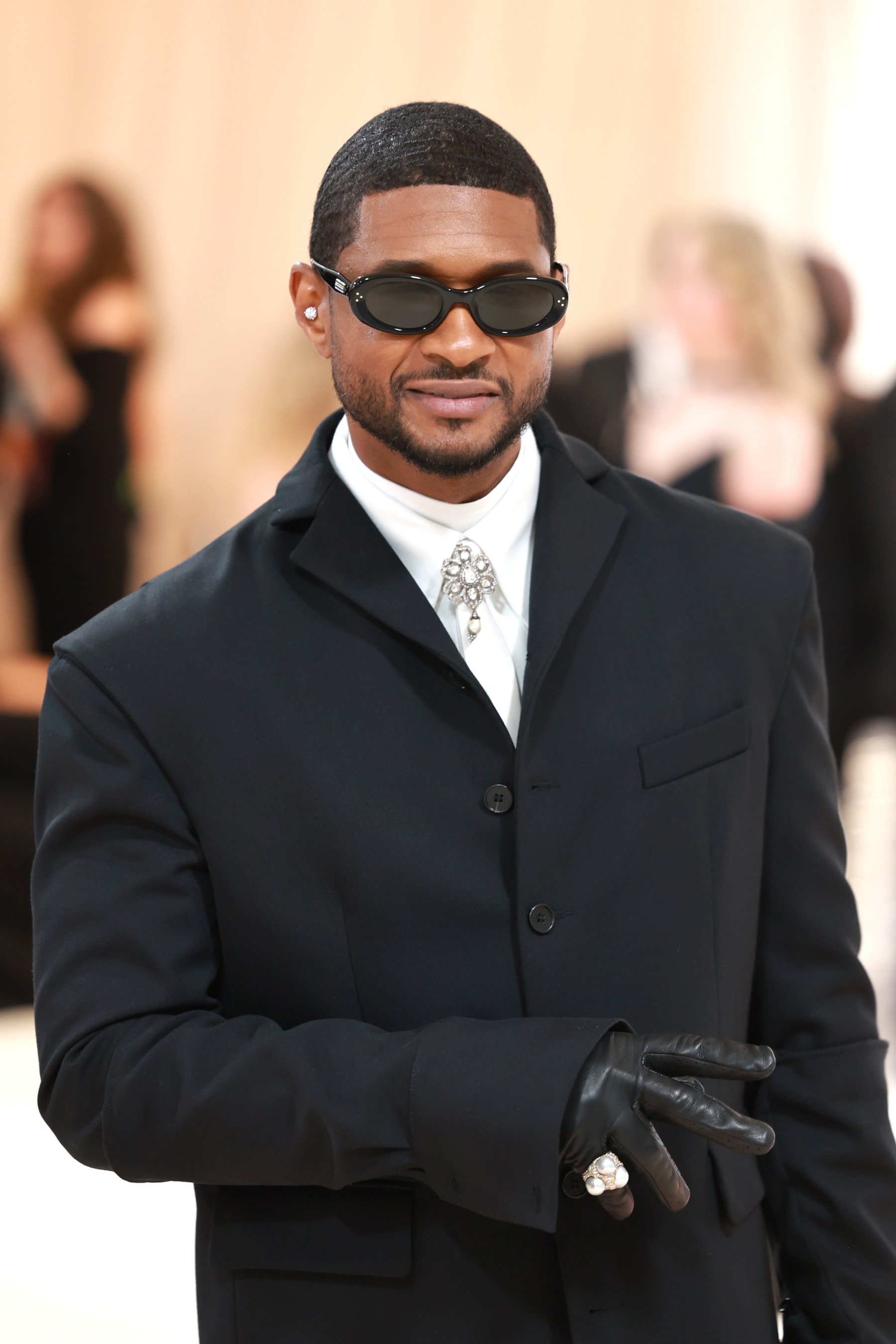 Usher'S Shocking Health Secret Revealed: The Truth About Aids - v35nmnb