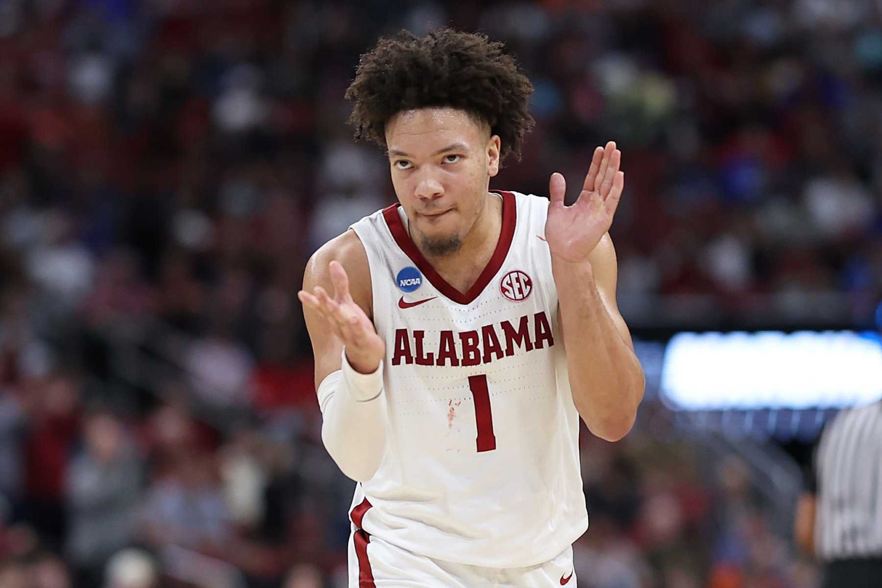 LOUISVILLE, KENTUCKY - MARCH 24: Mark Sears #1 of the Alabama Crimson Tide reacts during the second half in the Sweet 16 round of the NCAA Men's Basketball Tournament at KFC YUM! Center against the San Diego State Aztecs on March 24, 2023 in Louisville, Kentucky. (Photo by Rob Carr/Getty Images)