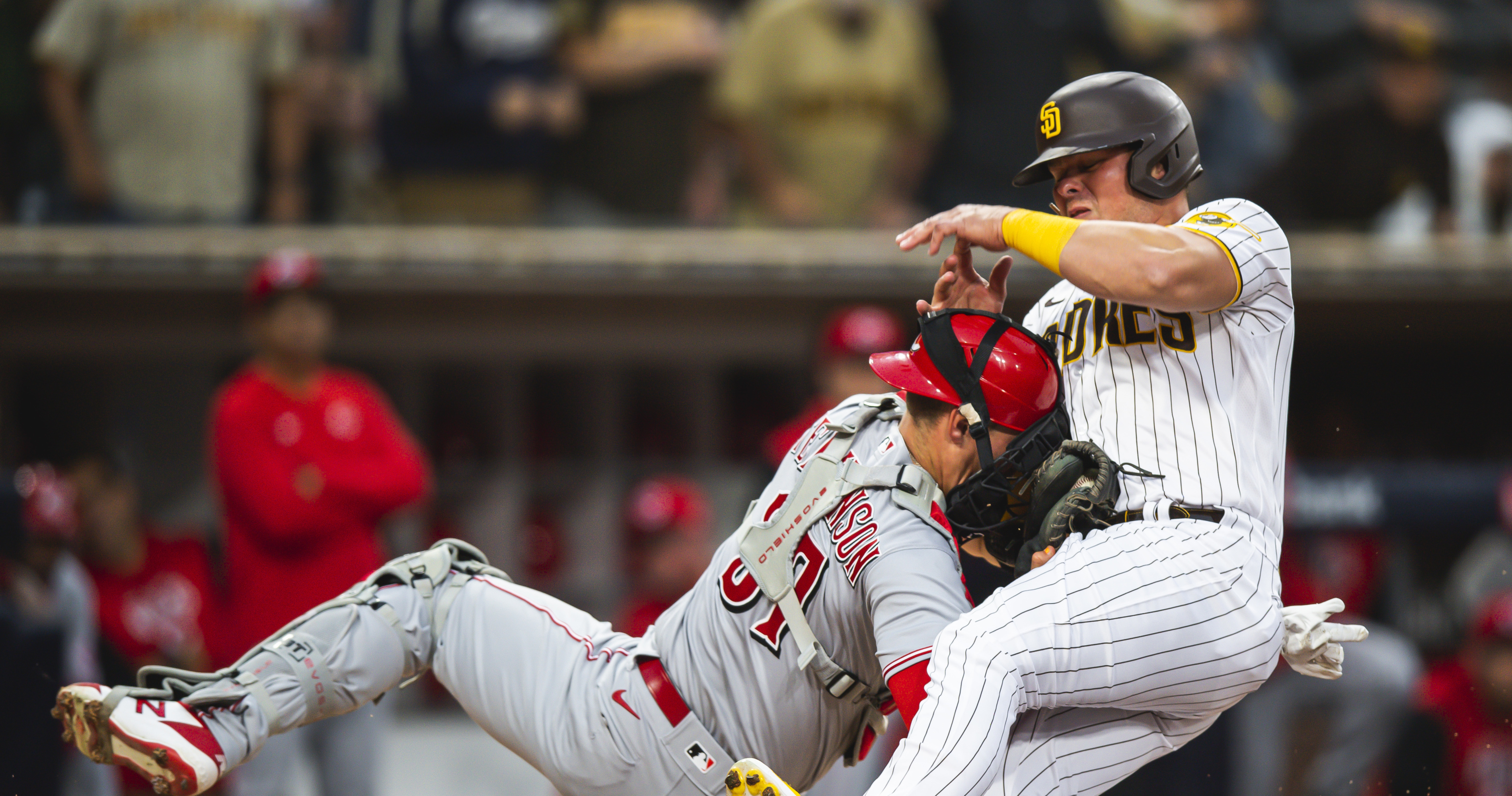 Cincinnati Reds unhappy with Luke Voit for 'dirty' slide into