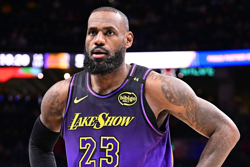 Lebron no shirt 2025