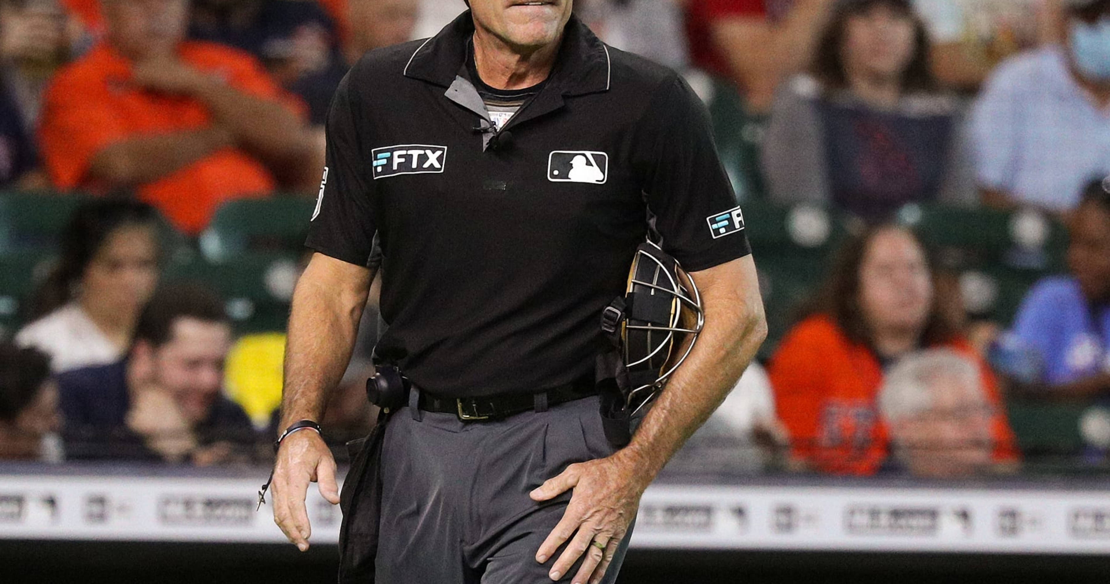 MLB World Reacts To Angel Hernandez's Retirement