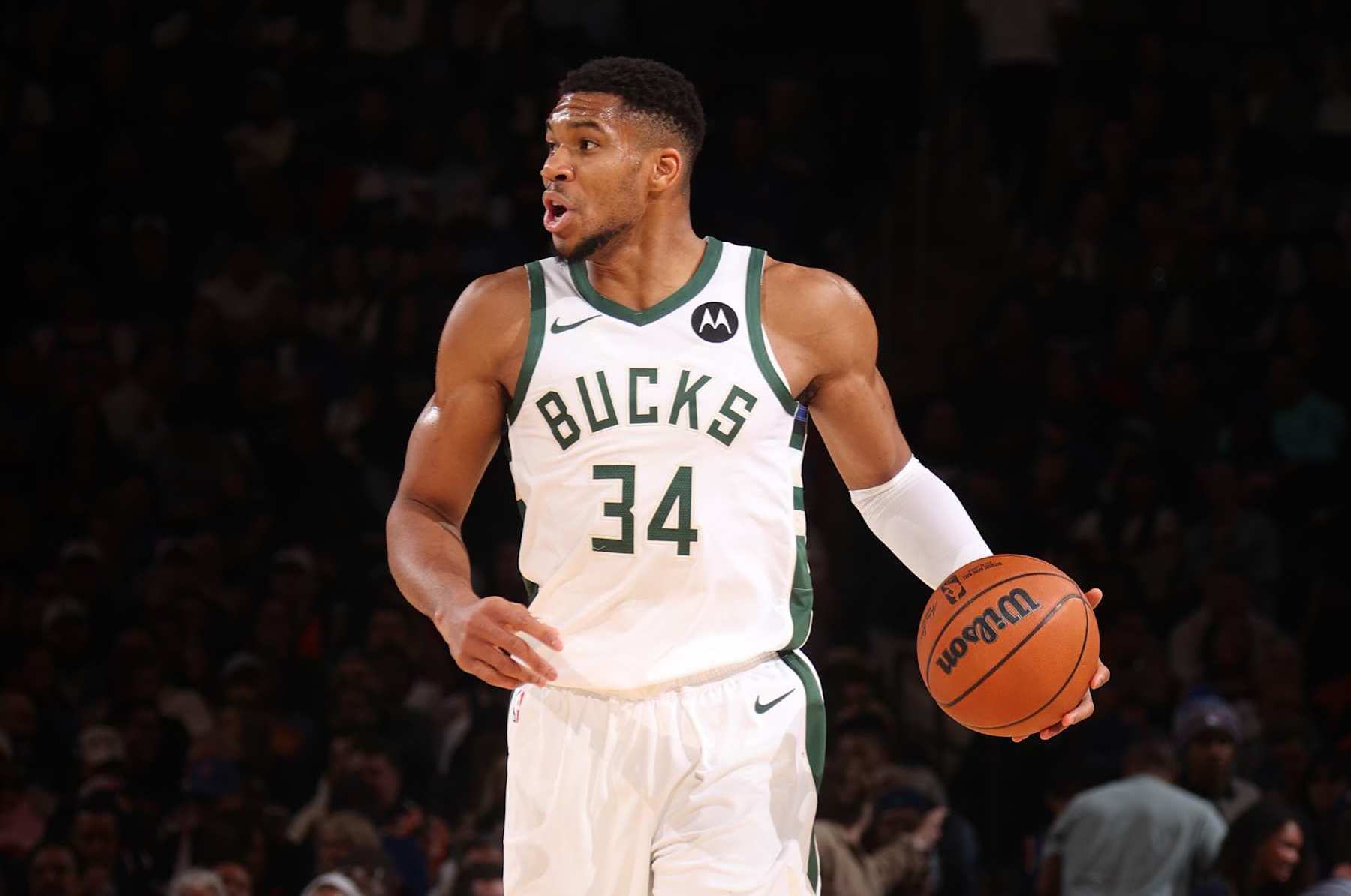 NEW YORK, NY - NOVEMBER 8: Giannis Antetokounmpo #34 of the Milwaukee Bucks dribbles the ball during the game against the New York Knicks on November 8, 2024 at Madison Square Garden in New York City, New York.  NOTE TO USER: User expressly acknowledges and agrees that, by downloading and or using this photograph, User is consenting to the terms and conditions of the Getty Images License Agreement. Mandatory Copyright Notice: Copyright 2024 NBAE  (Photo by Nathaniel S. Butler/NBAE via Getty Images)