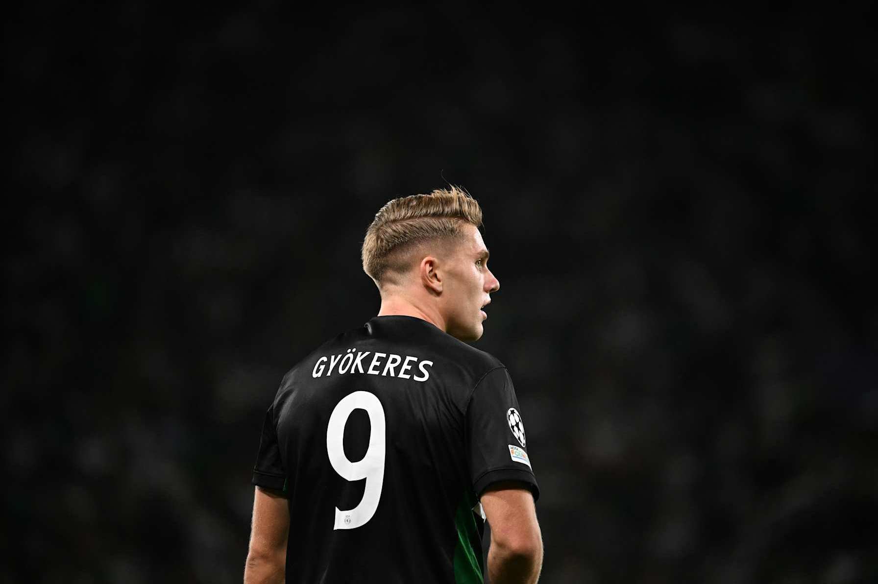 LISBON, PORTUGAL - SEPTEMBER 17: Viktor Gyökeres of Sporting scores and celebrates a goal during the UEFA Champions League 2024/25 League Phase MD1 match between Sporting Clube de Portugal and LOSC Lille at Estadio Jose Alvalade on September 17, 2024 in Lisbon, Portugal. (Photo by Zed Jameson/MB Media/Getty Images)