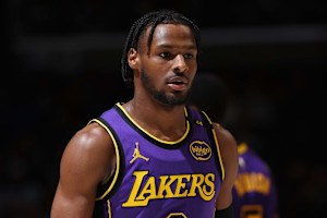 Bronny James Rumors: Lakers Assign LeBron's Son to G League; Set to Debut Saturday