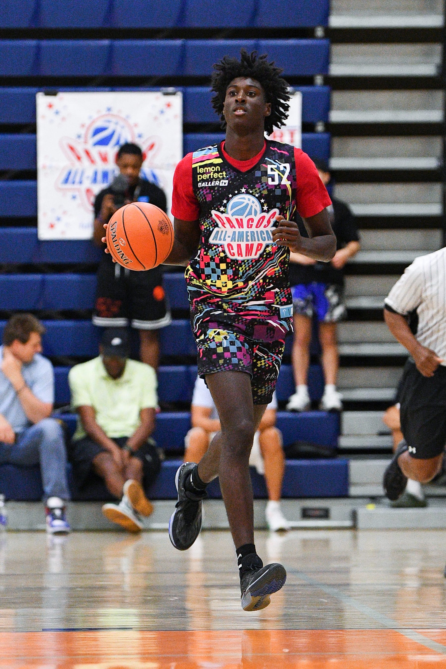 LAS VEGAS, NV - JUNE 05: Drake Powell dribbles up the court during the Pangos All-American Camp on June 5, 2023 at the Bishop Gorman High School in Las Vegas, NV. (Photo by Brian Rothmuller/Icon Sportswire via Getty Images)