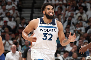 NBA Rumors: Karl-Anthony Towns Traded to Knicks; T-Wolves Get Julius Randle, More