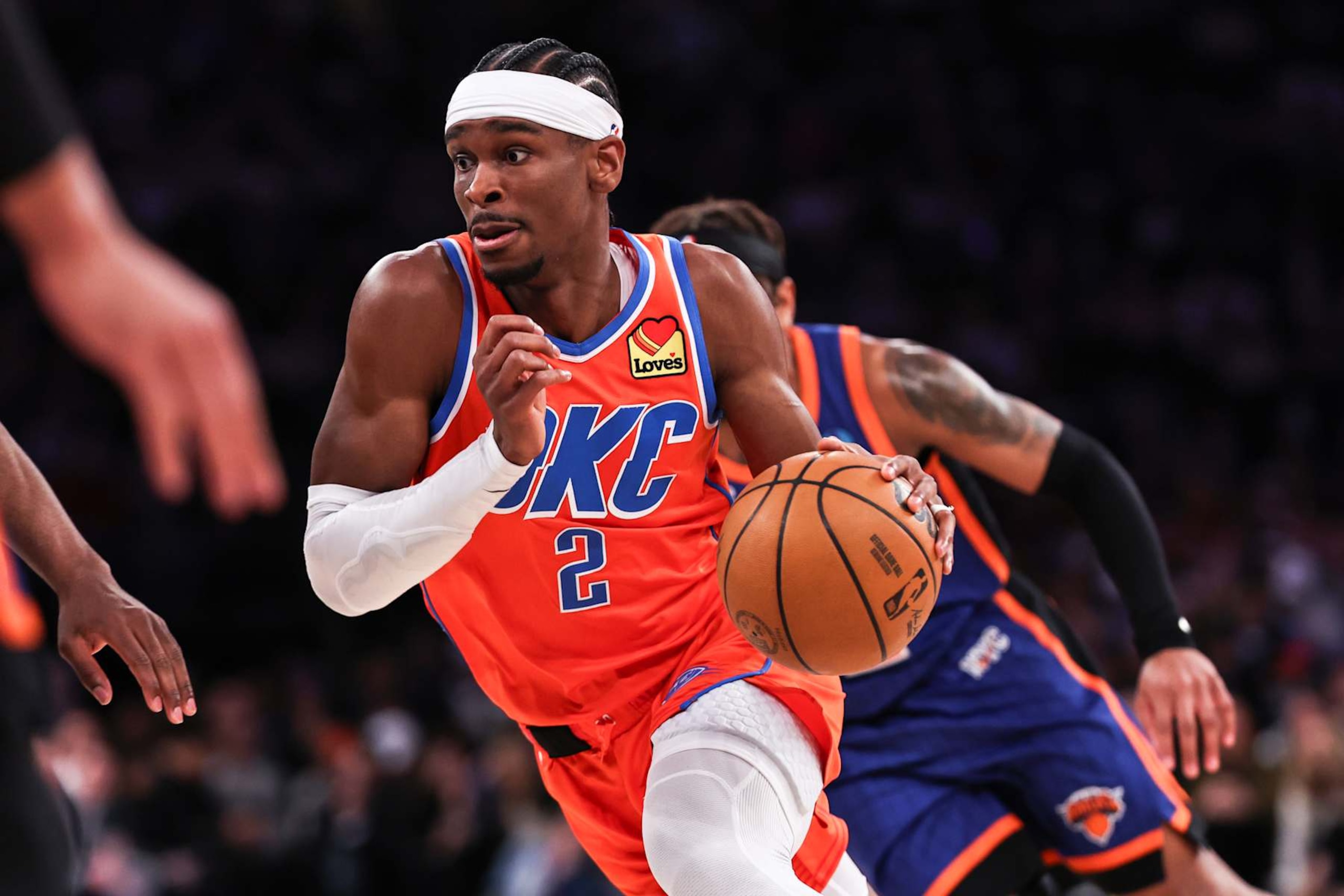 NEW YORK, NEW YORK - MARCH 31: Shai Gilgeous-Alexander #2 of the Oklahoma City Thunder drives to the basket during the third quarter of the game against the New York Knicks at Madison Square Garden on March 31, 2024 in New York City. NOTE TO USER: User expressly acknowledges and agrees that, by downloading and or using this photograph, User is consenting to the terms and conditions of the Getty Images License Agreement. (Photo by Dustin Satloff/Getty Images)
