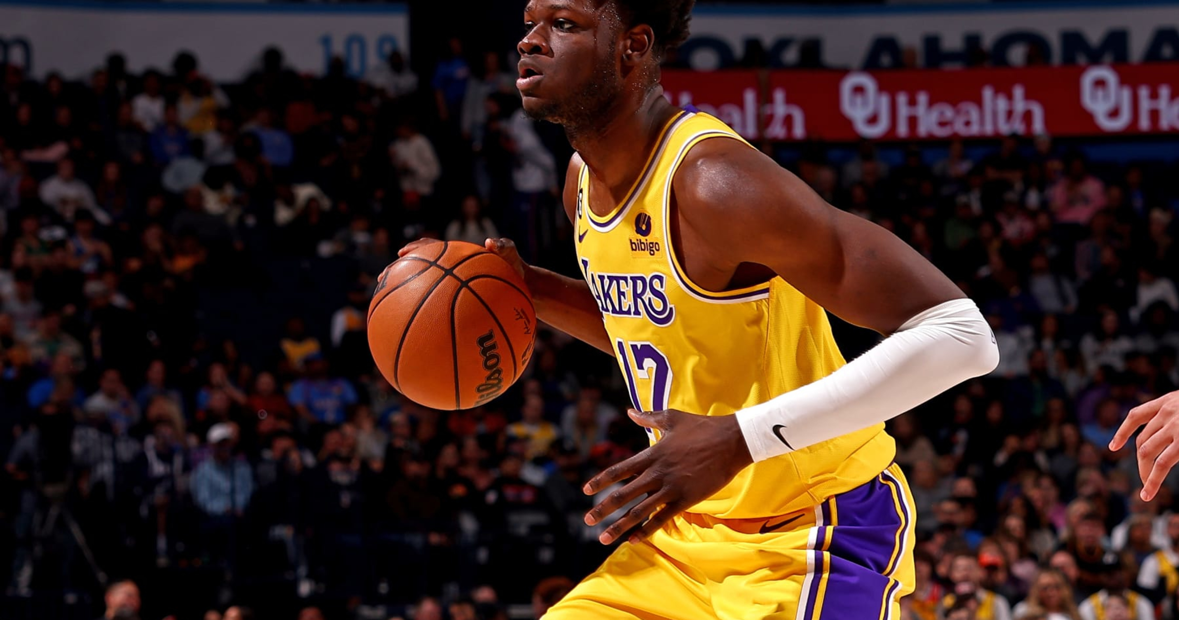 Mo Bamba reportedly has interest in staying with the Lakers
