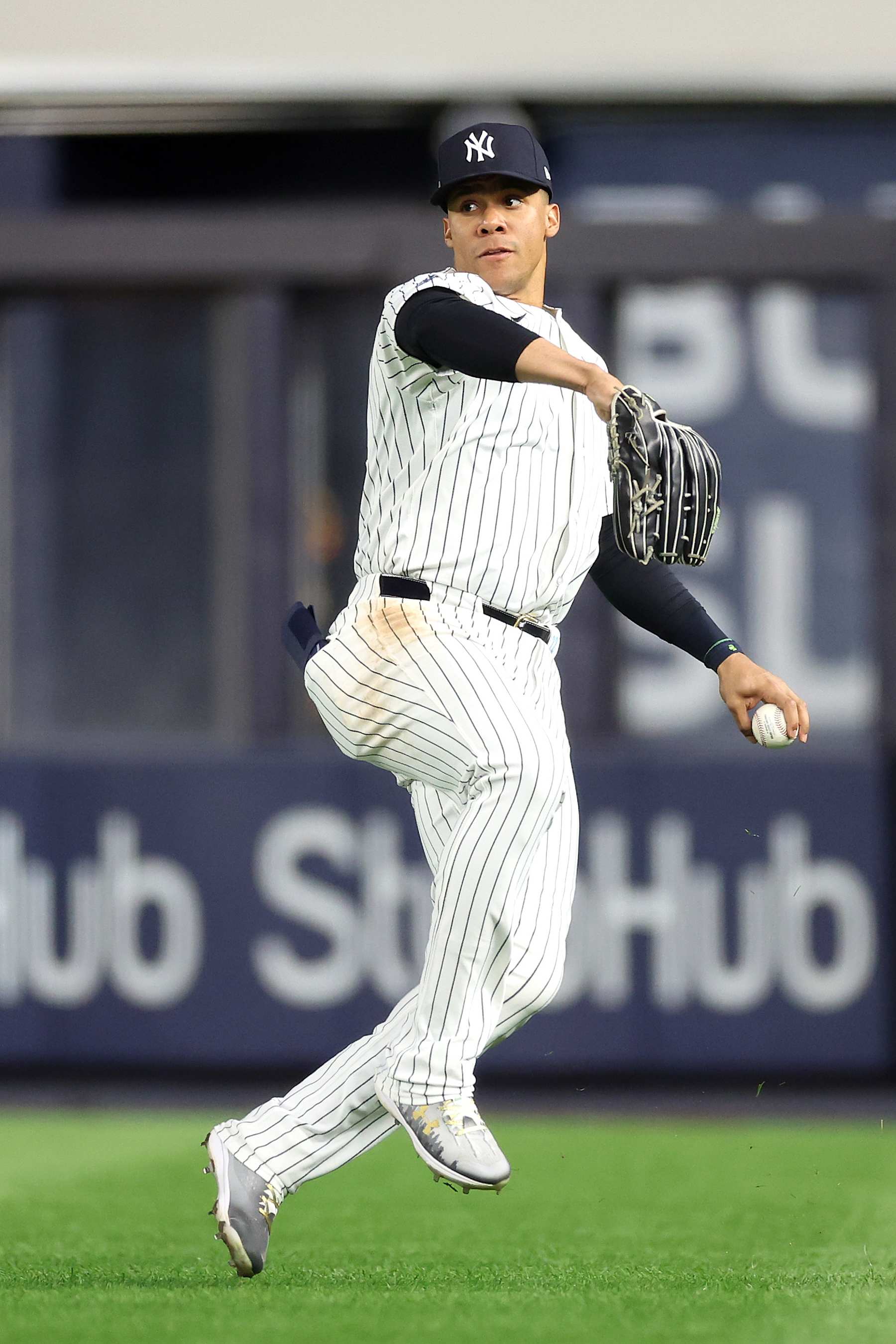 NEW YORK, NEW YORK - OCTOBER 07: Juan Soto #22 of the New York Yankees in action against the Kansas City Royals in Game Two of the Division Series at Yankee Stadium on October 07, 2024 in the Bronx borough of New York City. (Photo by Luke Hales/Getty Images)