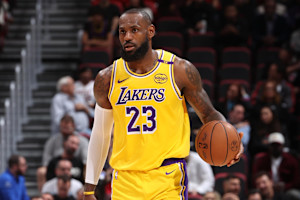 Lakers' Blowout Loss to Butler, Heat Ripped by Fans Despite LeBron James' Bounce Back