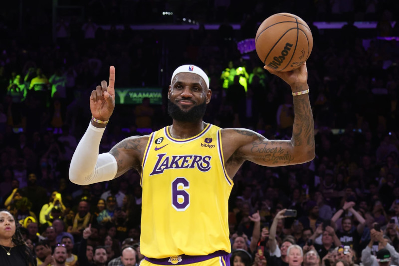 Lakers LeBron James Gifted 16 38 388 Scholarships by Nike for I Promise Students News Scores Highlights Stats and Rumors Bleacher Report