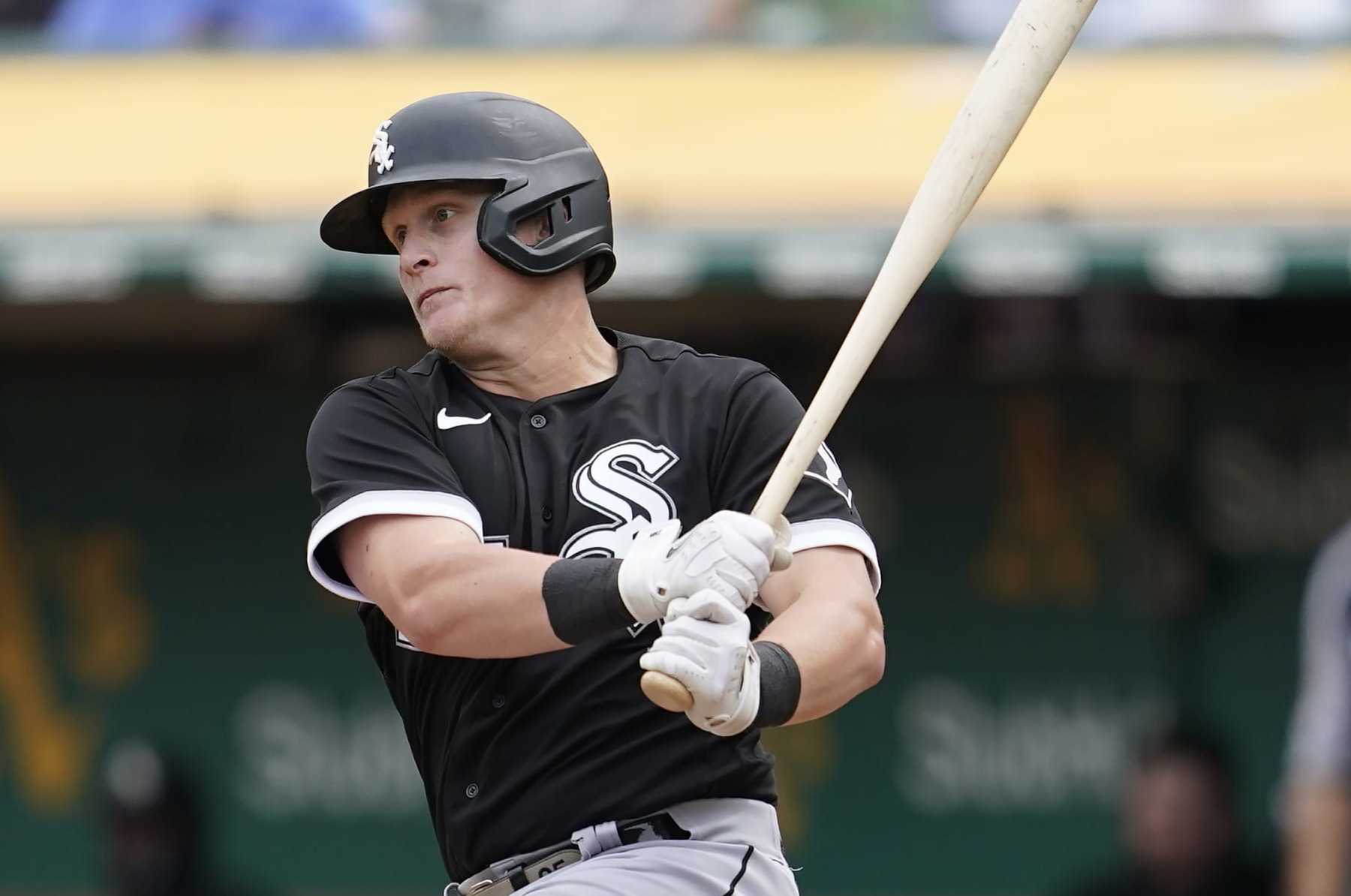 Two bad bounces rob White Sox slugger Dunn of home run