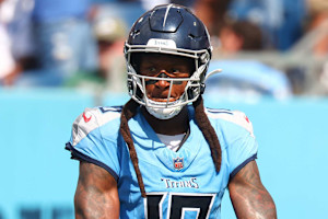 NFL Rumors: DeAndre Hopkins to See 'Significant Snaps' in Chiefs Debut vs. Raiders