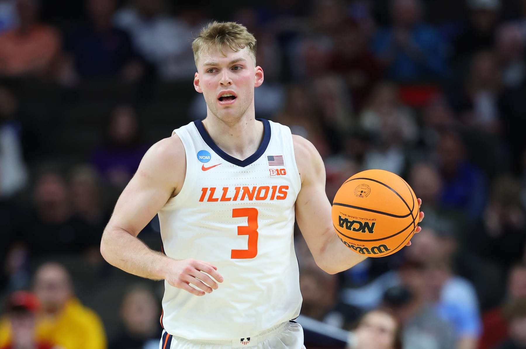 OMAHA, NEBRASKA - MARCH 21: Marcus Domask #3 of the Illinois Fighting Illini drives the ball up the court against the Morehead State Eagles during the first half in the first round of the NCAA Men's Basketball Tournament at CHI Health Center on March 21, 2024 in Omaha, Nebraska. (Photo by Michael Reaves/Getty Images)