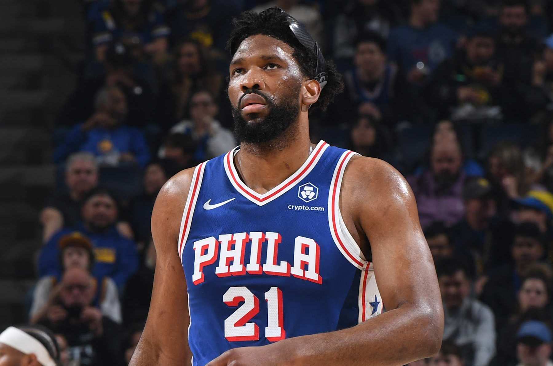 SAN FRANCISCO, CA - JANUARY 2:  Joel Embiid #21 of the Philadelphia 76ers looks on during the game against the Golden State Warriors on January 2, 2025 at Chase Center in San Francisco, California. NOTE TO USER: User expressly acknowledges and agrees that, by downloading and or using this photograph, user is consenting to the terms and conditions of Getty Images License Agreement. Mandatory Copyright Notice: Copyright 2025 NBAE (Photo by Noah Graham/NBAE via Getty Images)