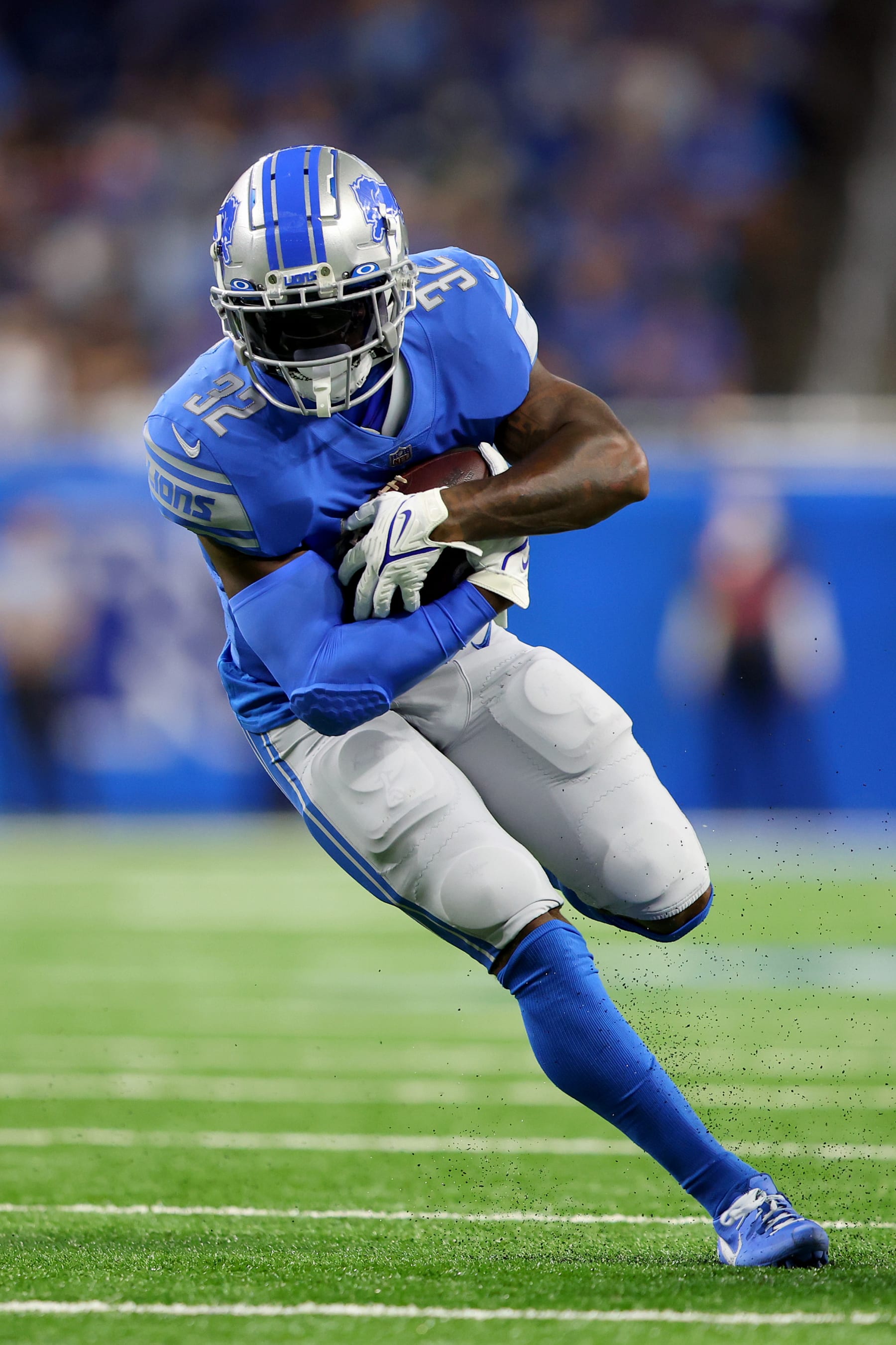 lions-favored-for-1st-time-in-24-games-in-week-2-vs-commanders-news