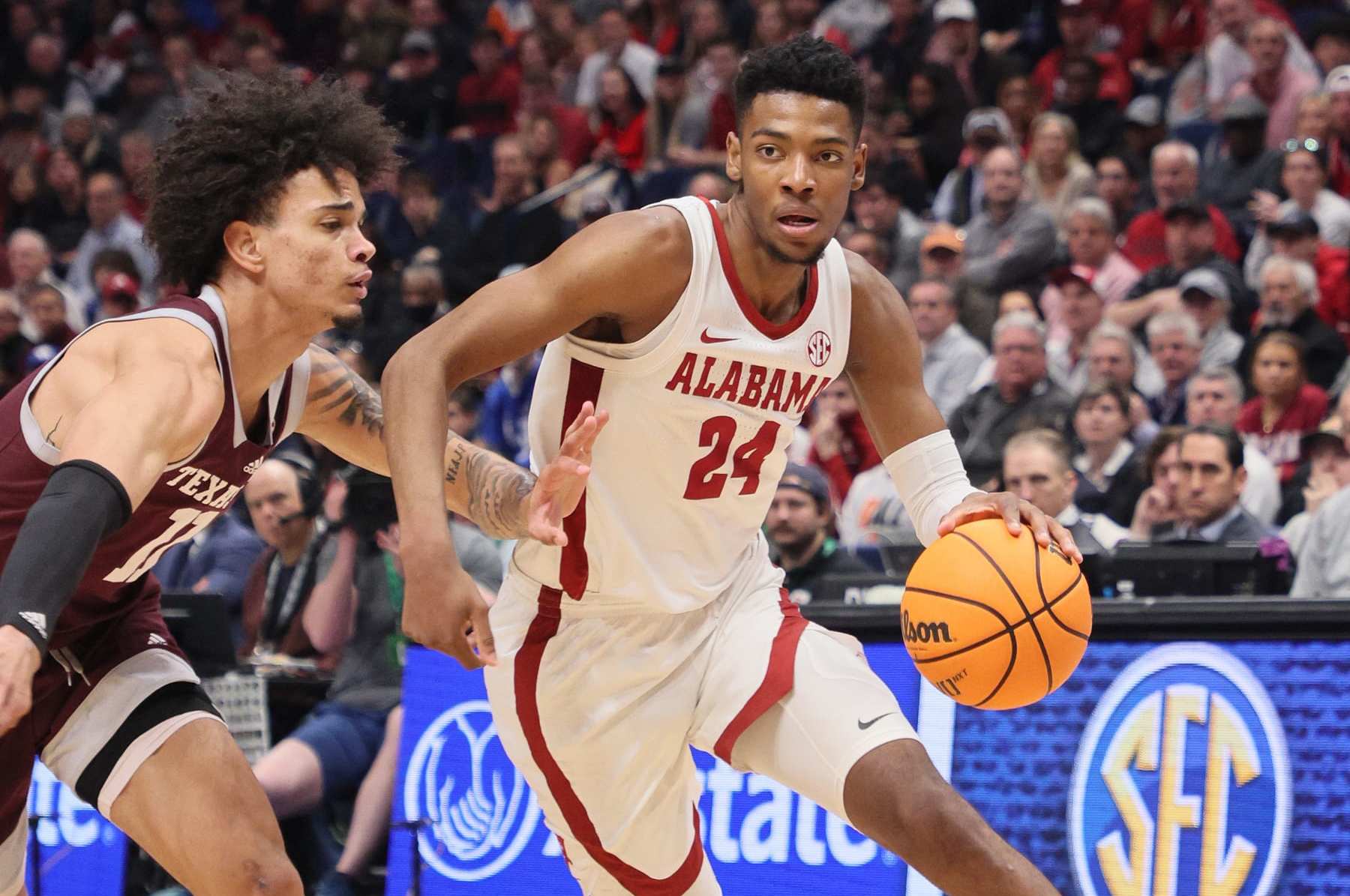 NASHVILLE, TENNESSEE - MARCH 12: Brandon Miller #24 of the Alabama Crimson Tide against Texas A&M Aggies during the 2023 SEC Basketball Tournament final on March 12, 2023 in Nashville, Tennessee. (Photo by Andy Lyons/Getty Images) NASHVILLE, TENNESSEE - MARCH 12: Brandon Miller #24 of the Alabama Crimson Tide against Texas A&M Aggies during the 2023 SEC Basketball Tournament final on March 12, 2023 in Nashville, Tennessee. (Photo by Andy Lyons/Getty Images)