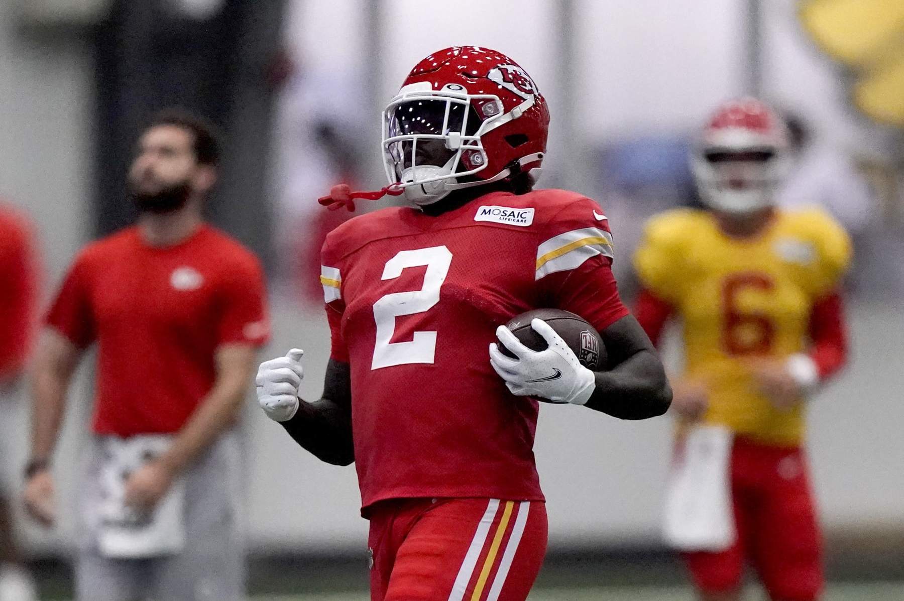 Chiefs WR Mecole Hardman isn't worried about targets Hill and Kelce get -  Arrowhead Pride