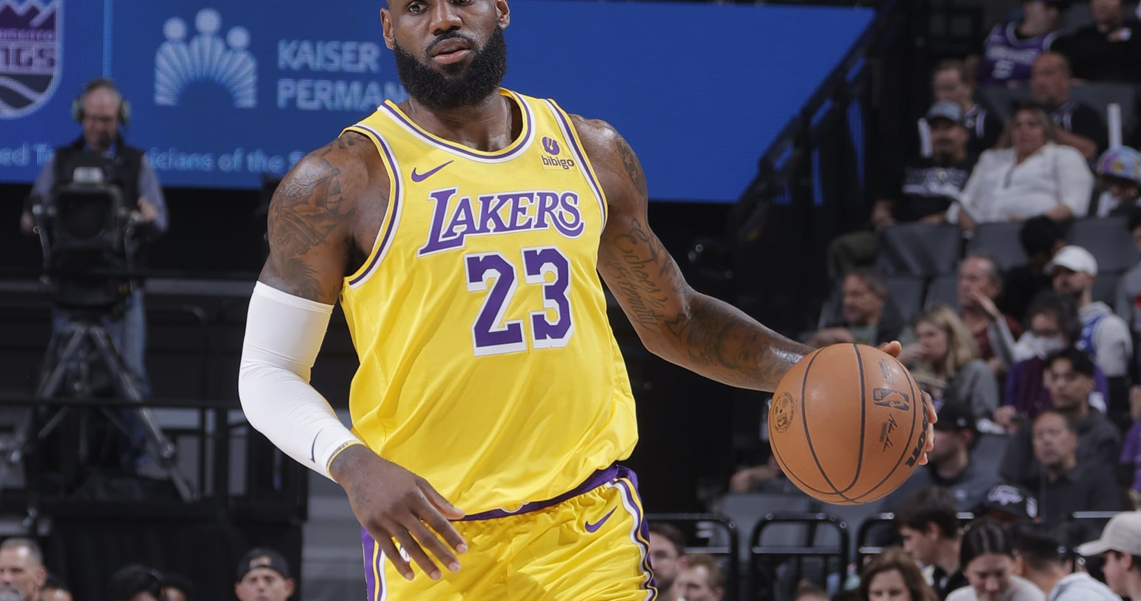 Lebron 165 2025