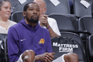 Kevin Durant Rumors: Star Not 'Keen' on Staying With Suns But Isn't Demanding Trade