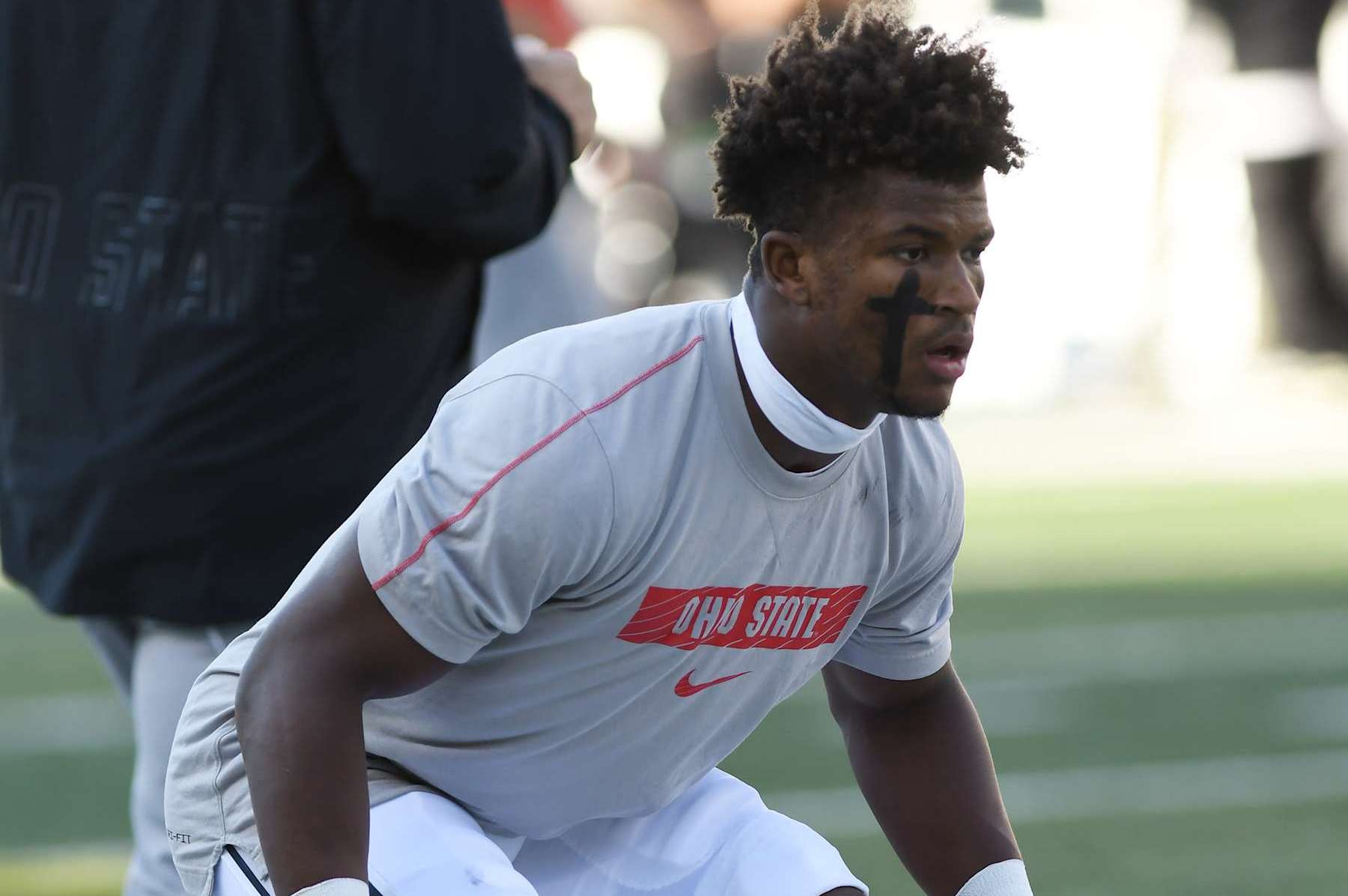 EUGENE, OR - OCTOBER 12: Ohio State Buckeyes safety Caleb Downs (2) warms up prior to the start of the game during a college football game between the Ohio State Buckeyes and Oregon Ducks on October 12, 2024, at Autzen Stadium in Eugene, Oregon.(Photo by Brian Murphy/Icon Sportswire via Getty Images)