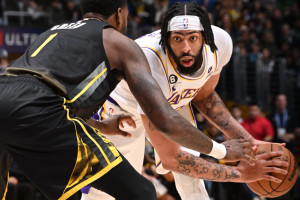 Anthony Davis Draws Rave Reviews from Twitter as LeBron-Less Lakers Beat Warriors
