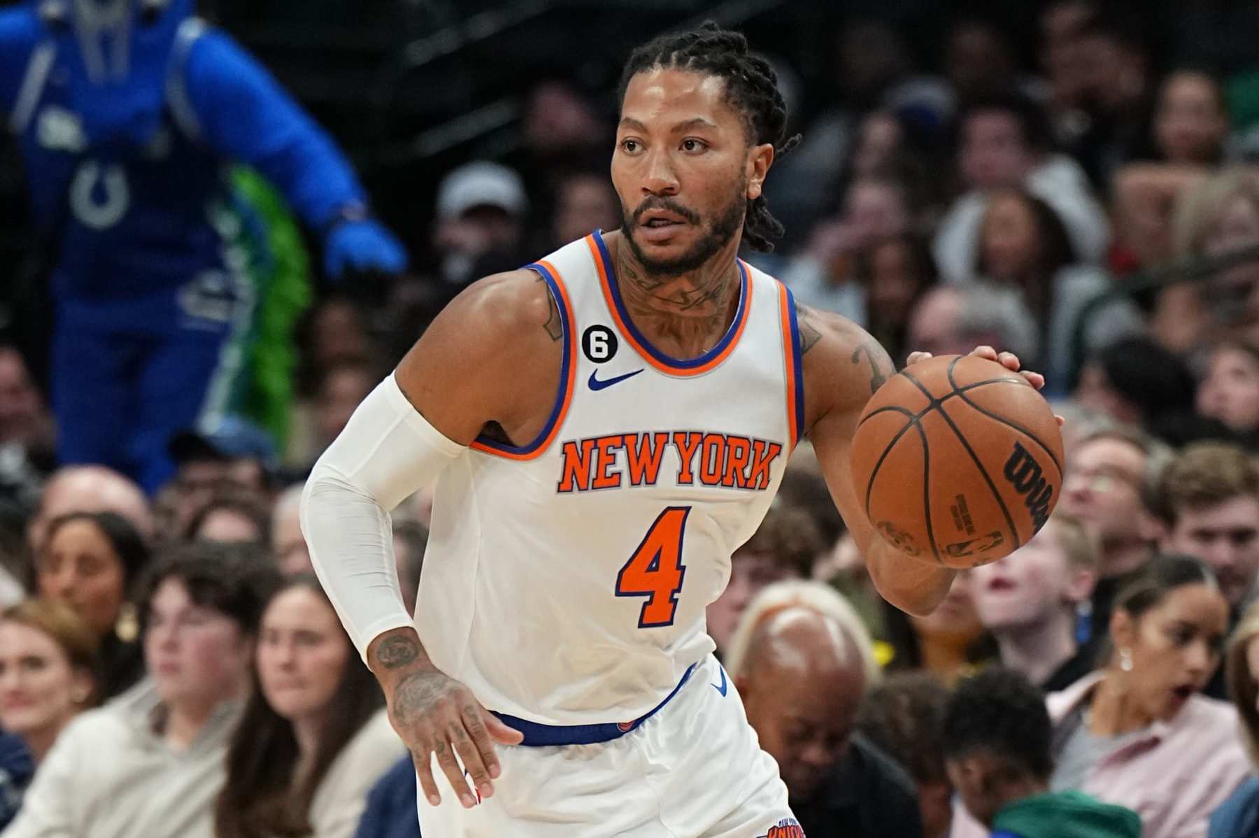 DALLAS, TX - DECEMBER 27: Derrick Rose #4 of the New York Knicks drives to the basket during the game against the Dallas Mavericks on December 27, 2022 at the American Airlines Center in Dallas, Texas. NOTE TO USER: User expressly acknowledges and agrees that, by downloading and or using this photograph, User is consenting to the terms and conditions of the Getty Images License Agreement. Mandatory Copyright Notice: Copyright 2022 NBAE (Photo by Glenn James/NBAE via Getty Images) DALLAS, TX - DECEMBER 27: Derrick Rose #4 of the New York Knicks drives to the basket during the game against the Dallas Mavericks on December 27, 2022 at the American Airlines Center in Dallas, Texas. NOTE TO USER: User expressly acknowledges and agrees that, by downloading and or using this photograph, User is consenting to the terms and conditions of the Getty Images License Agreement. Mandatory Copyright Notice: Copyright 2022 NBAE (Photo by Glenn James/NBAE via Getty Images)