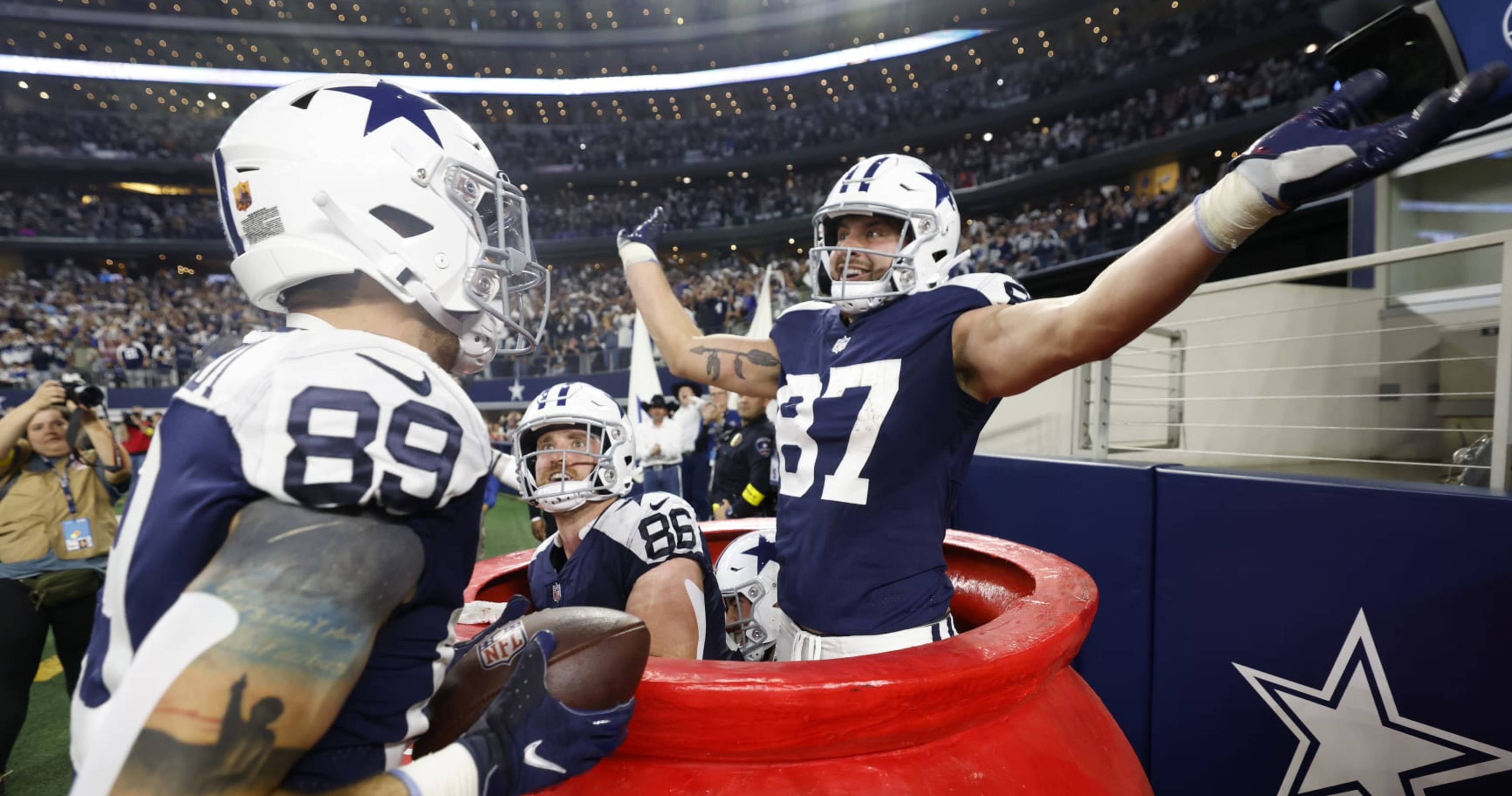 NFL playoffs: Cowboys and Chiefs can clinch, NFC East standings