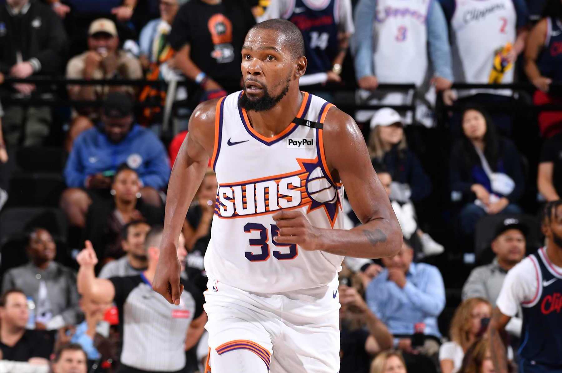 INGLEWOOD, CA - OCTOBER 23: Kevin Durant #35 of the Phoenix Suns looks on during the game against the LA Clippers on October 23, 2024 at Intuit Dome in Los Angeles, California. NOTE TO USER: User expressly acknowledges and agrees that, by downloading and/or using this Photograph, user is consenting to the terms and conditions of the Getty Images License Agreement. Mandatory Copyright Notice: Copyright 2024 NBAE (Photo by Juan Ocampo/NBAE via Getty Images)
