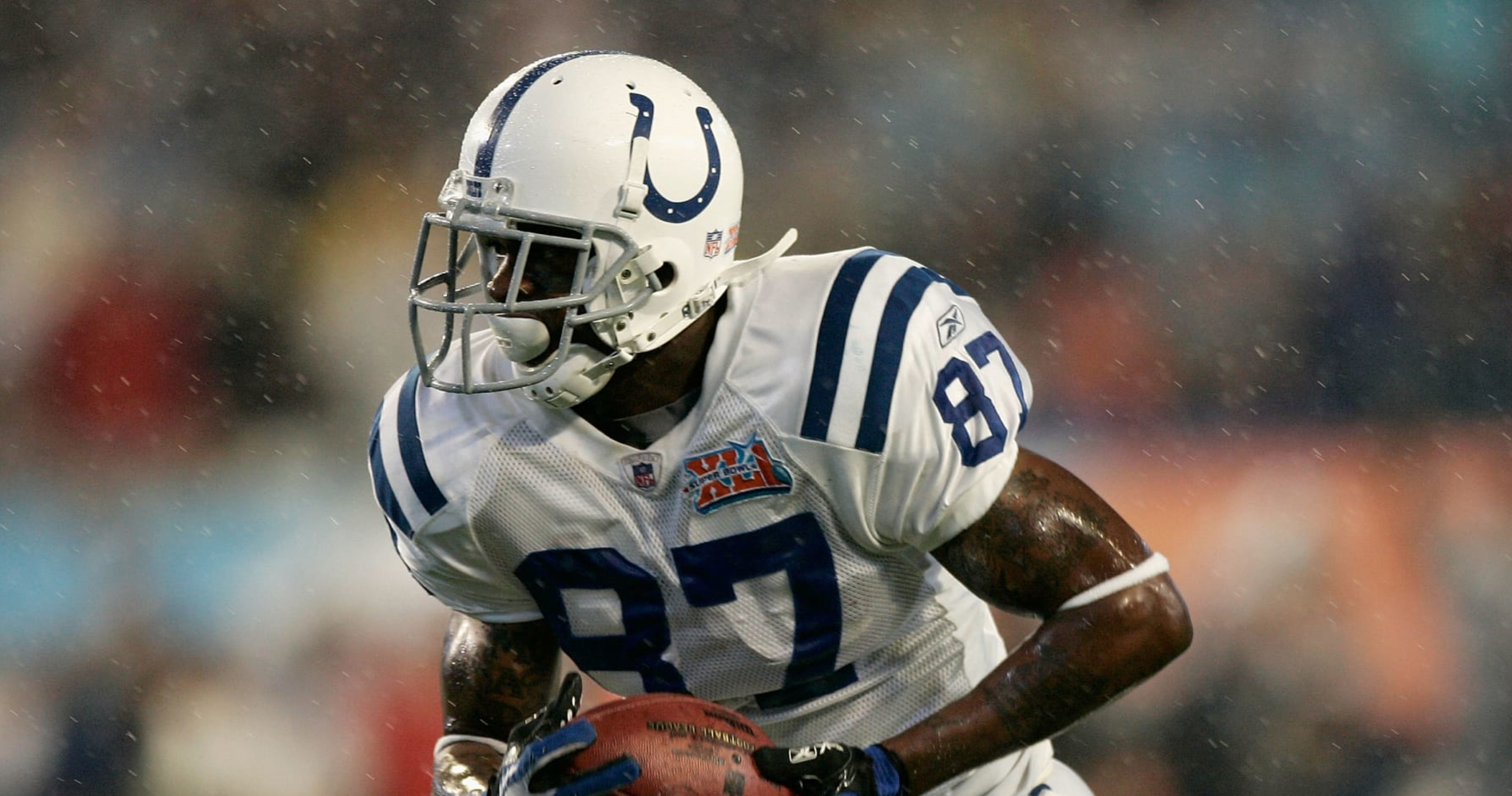 6 Best NFL Players Who Aren’t in the Pro Football Hall of Fame