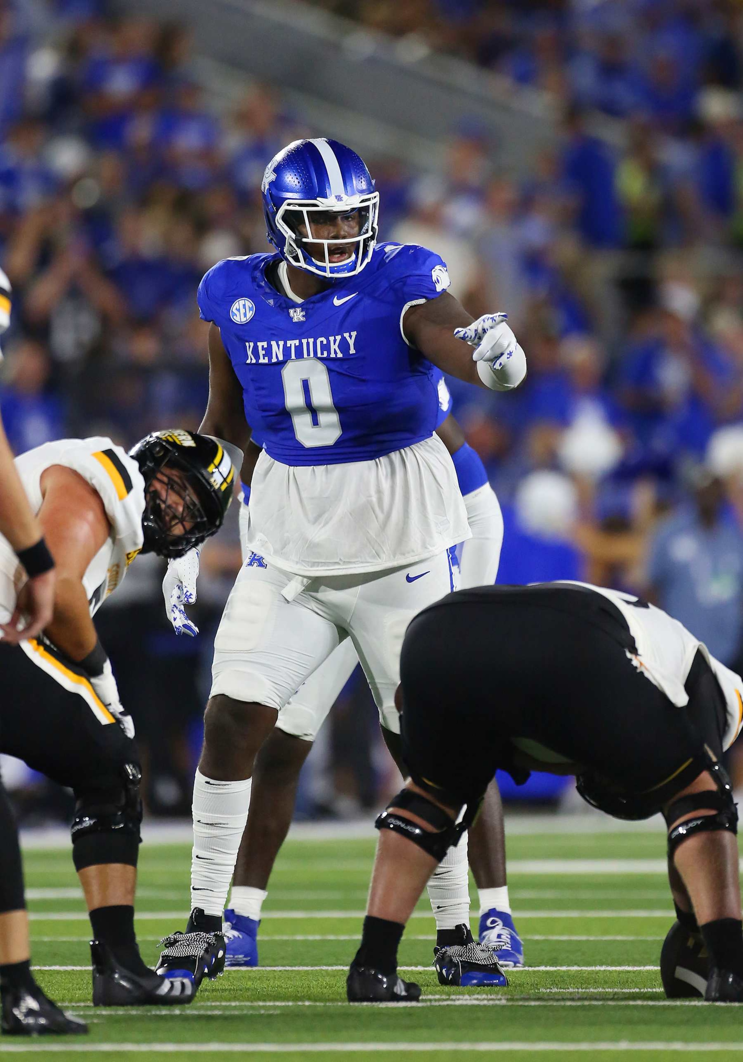 LEXINGTON, KY - AUGUST 31: Kentucky Wildcats defensive tackle Deone Walker (0) in a game between the Kentucky Wildcats and the Southern Miss Eagles on August 31, 2024, at Kroger Field in Lexington, KY. (Photo by Jeff Moreland/Icon Sportswire via Getty Images)
